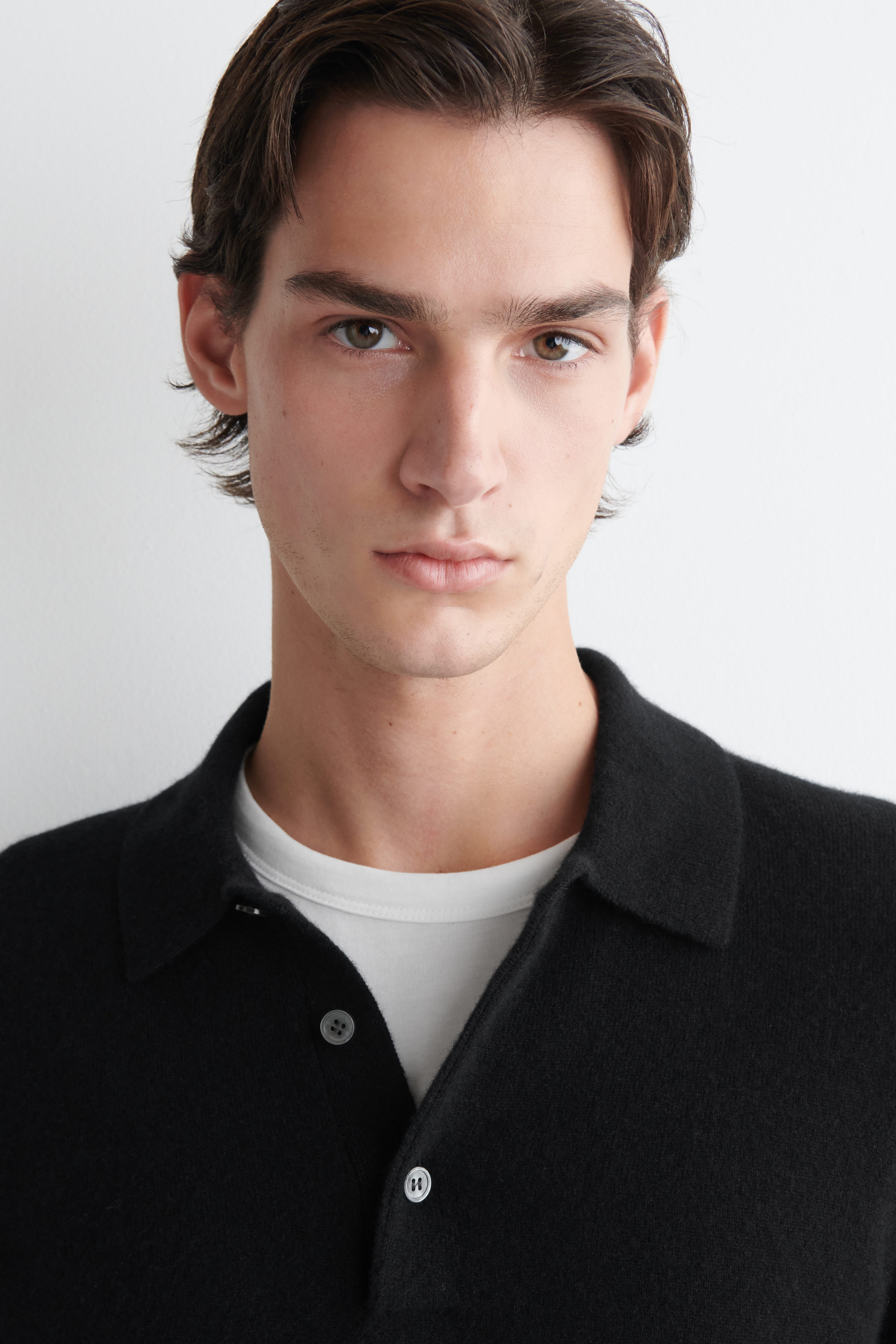 SEAMLESS CASHMERE POLO SHIRT - BLACK | COS US