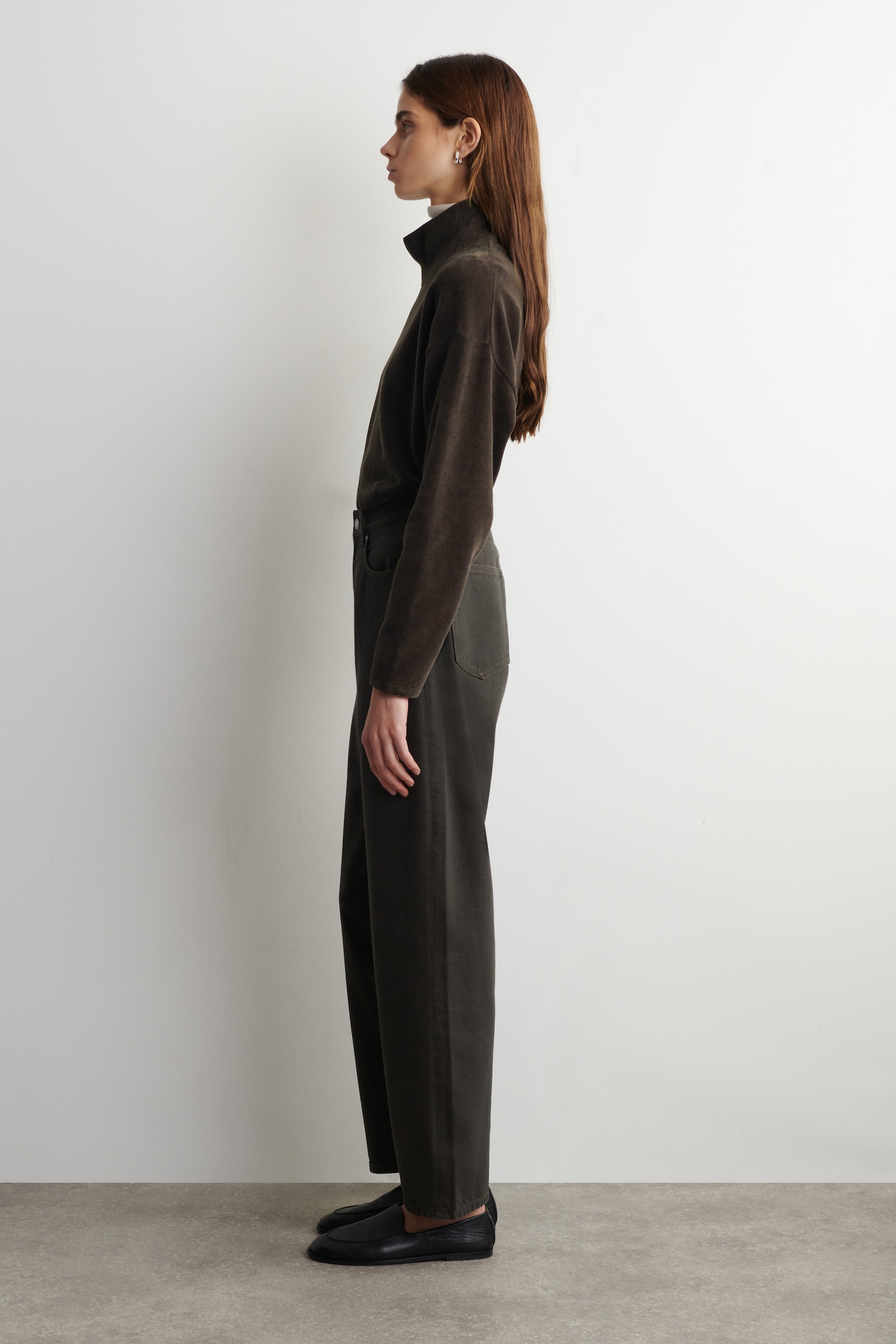 ג'ינס ביי ברגל חבית - KHAKI BROWN/כחול כהה/BLACK - 5