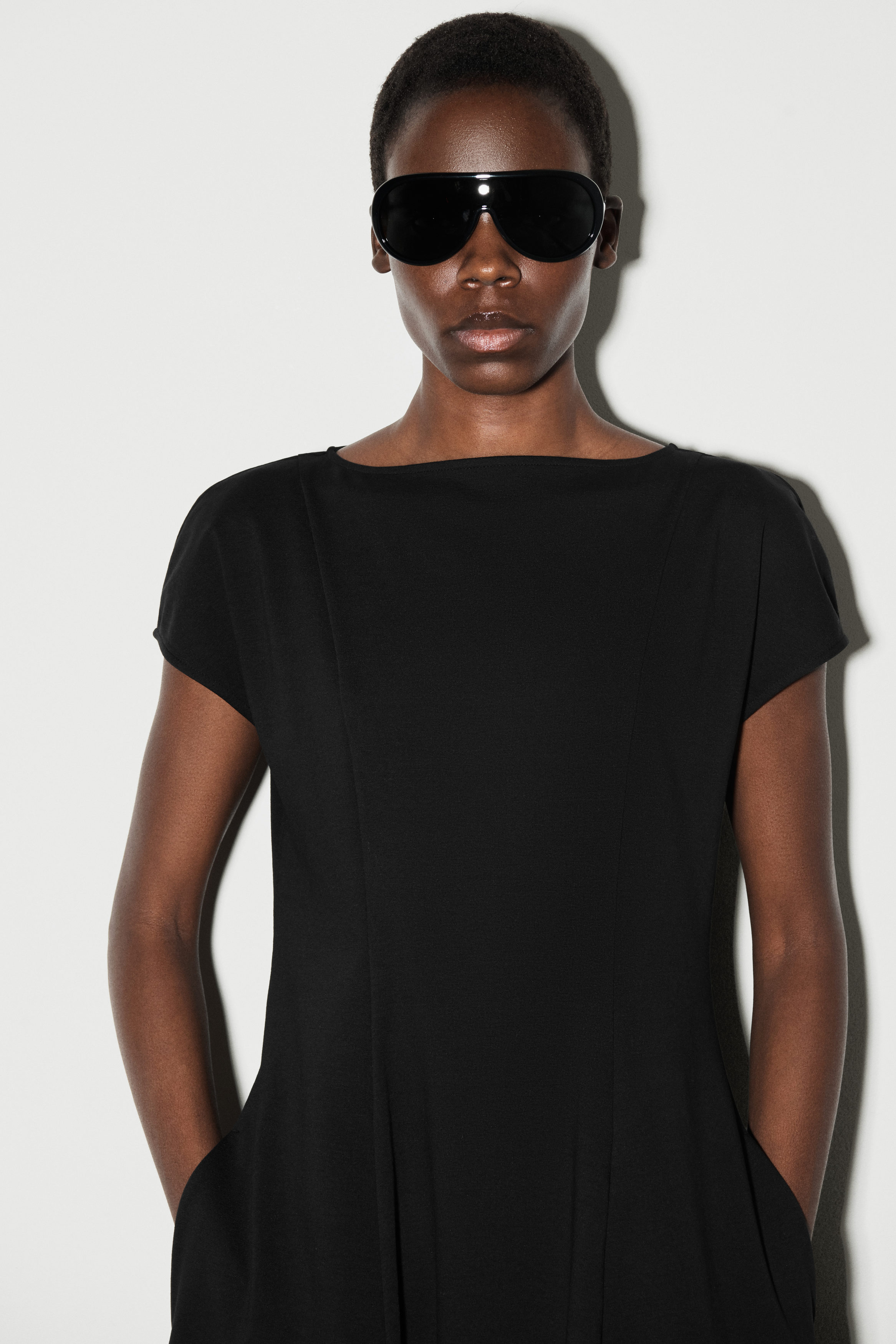 SCULPTURAL JERSEY MIDI DRESS - BLACK | COS US