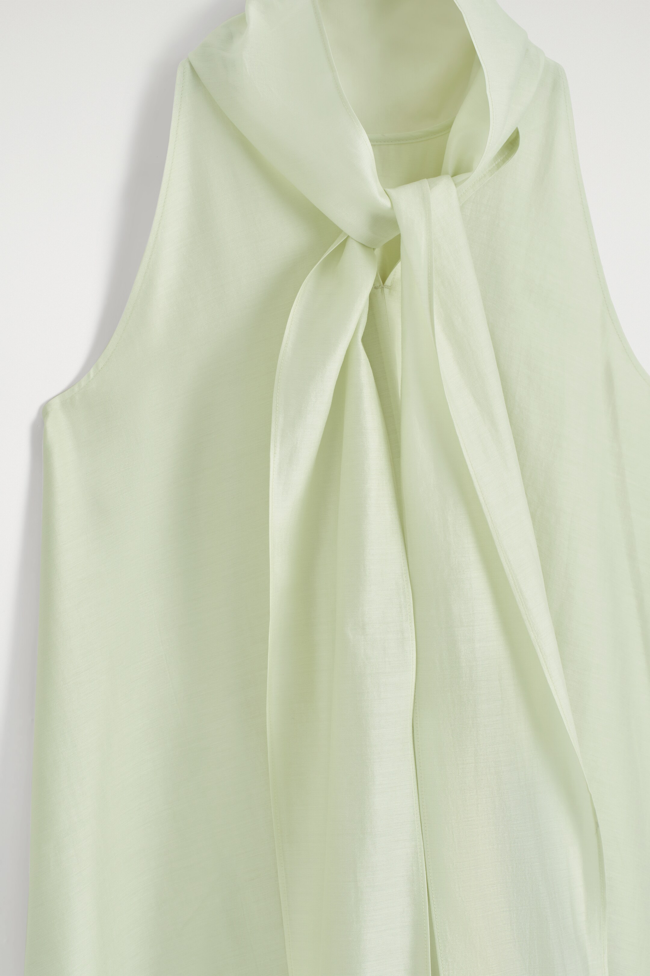 Grotere afbeelding bekijken: FLUIDE HALTERNECK MINI JURK - LICHTGROEN - DAMES | H&M BE 7