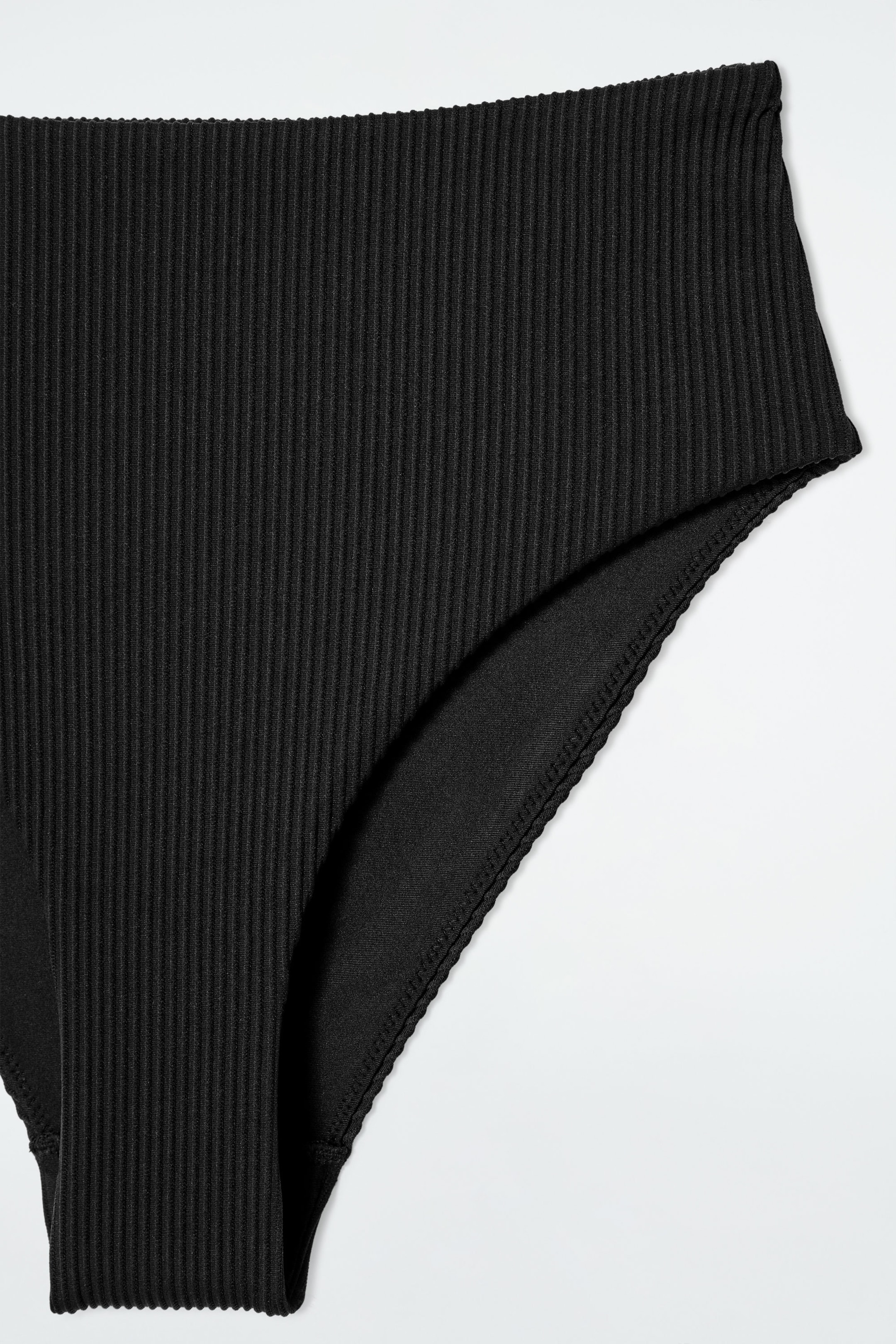 StillMedia/DescriptiveDetail