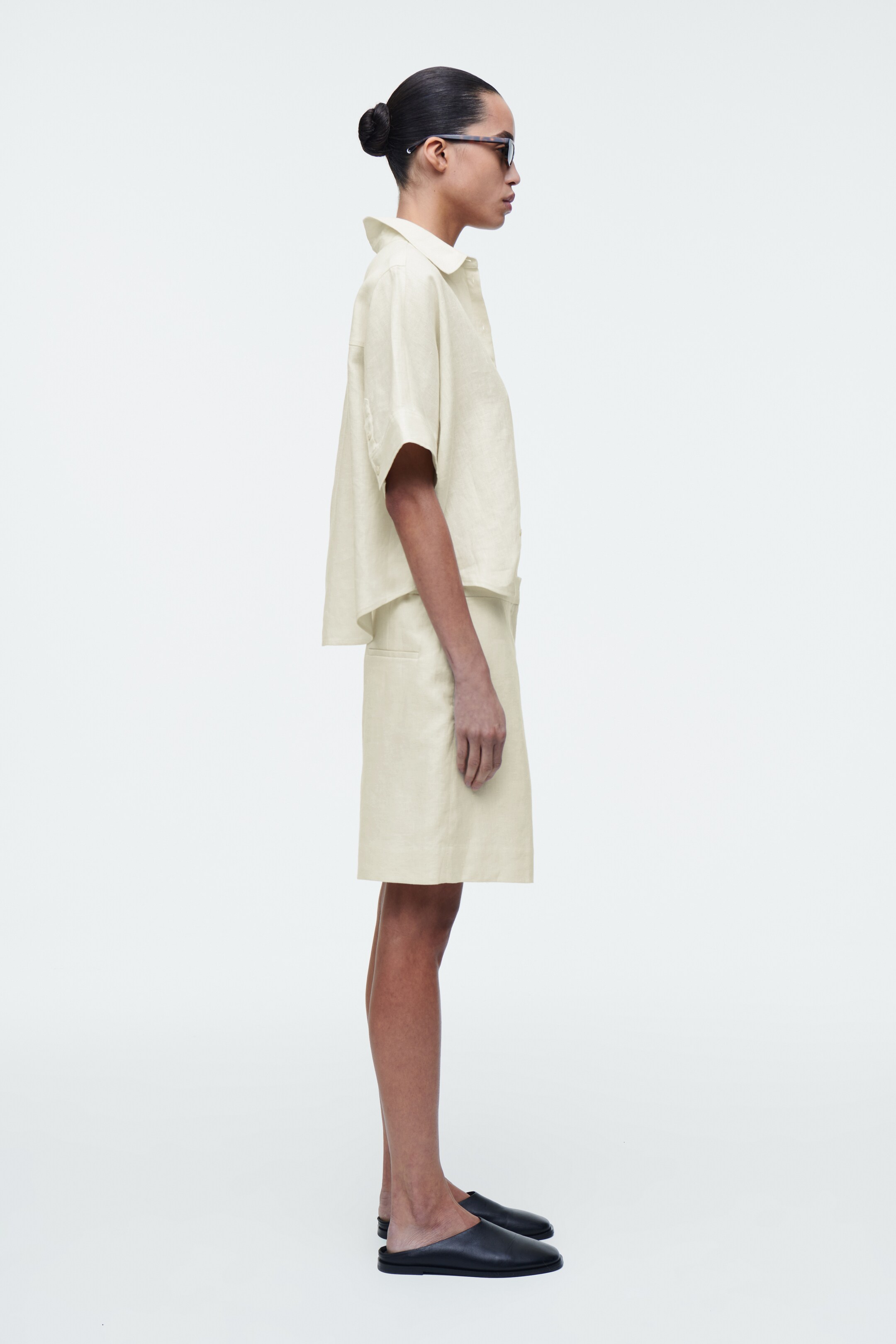 Ingrandisci l'immagine: TAILORED ELASTICATED LINEN SHORTS - BUTTER YELLOW - DONNA | H&M CH 2