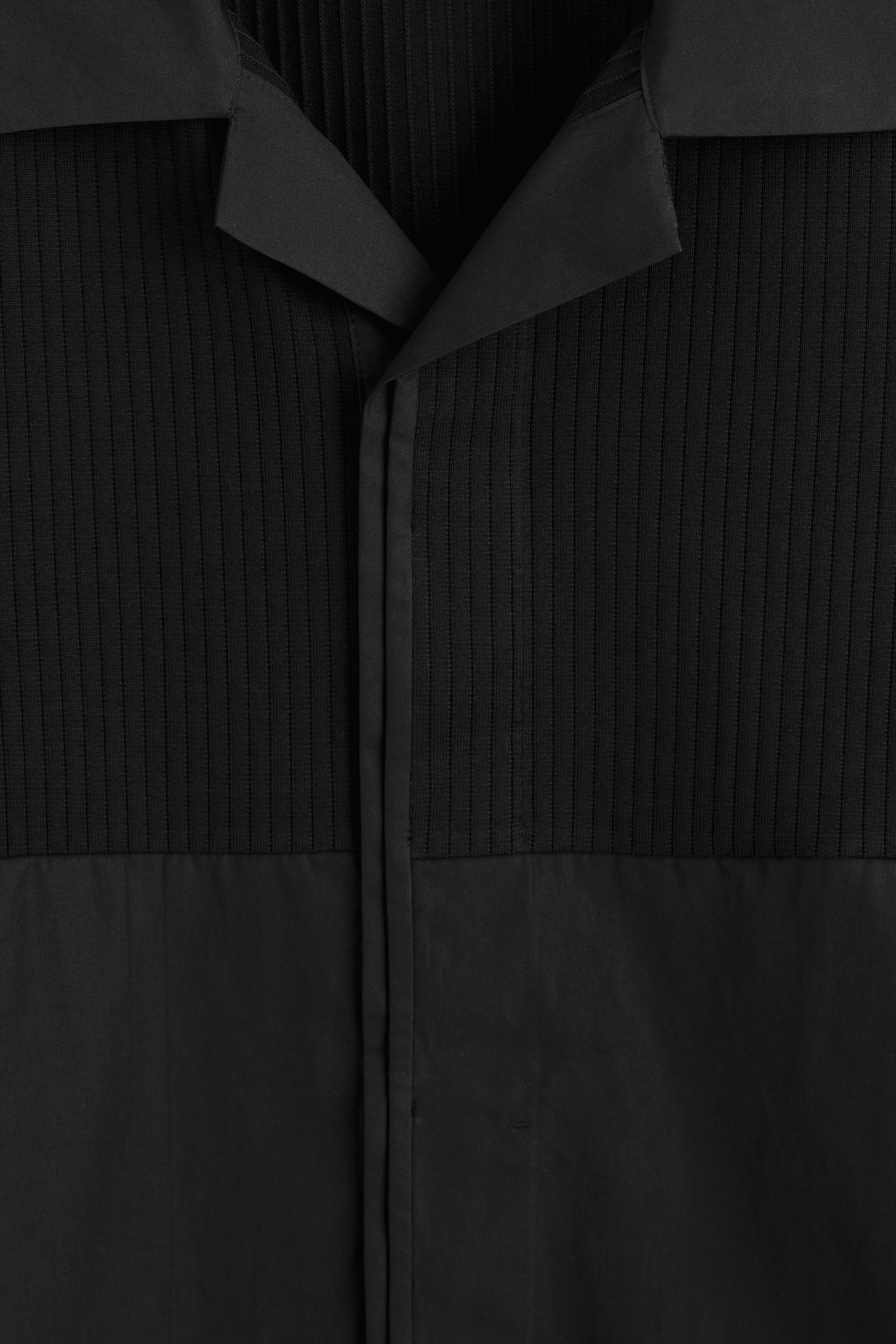 StillMedia/DescriptiveDetail