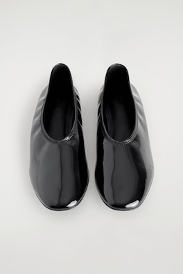 MINIMAL PATENT LEATHER BALLET FLATS — BLACK 2