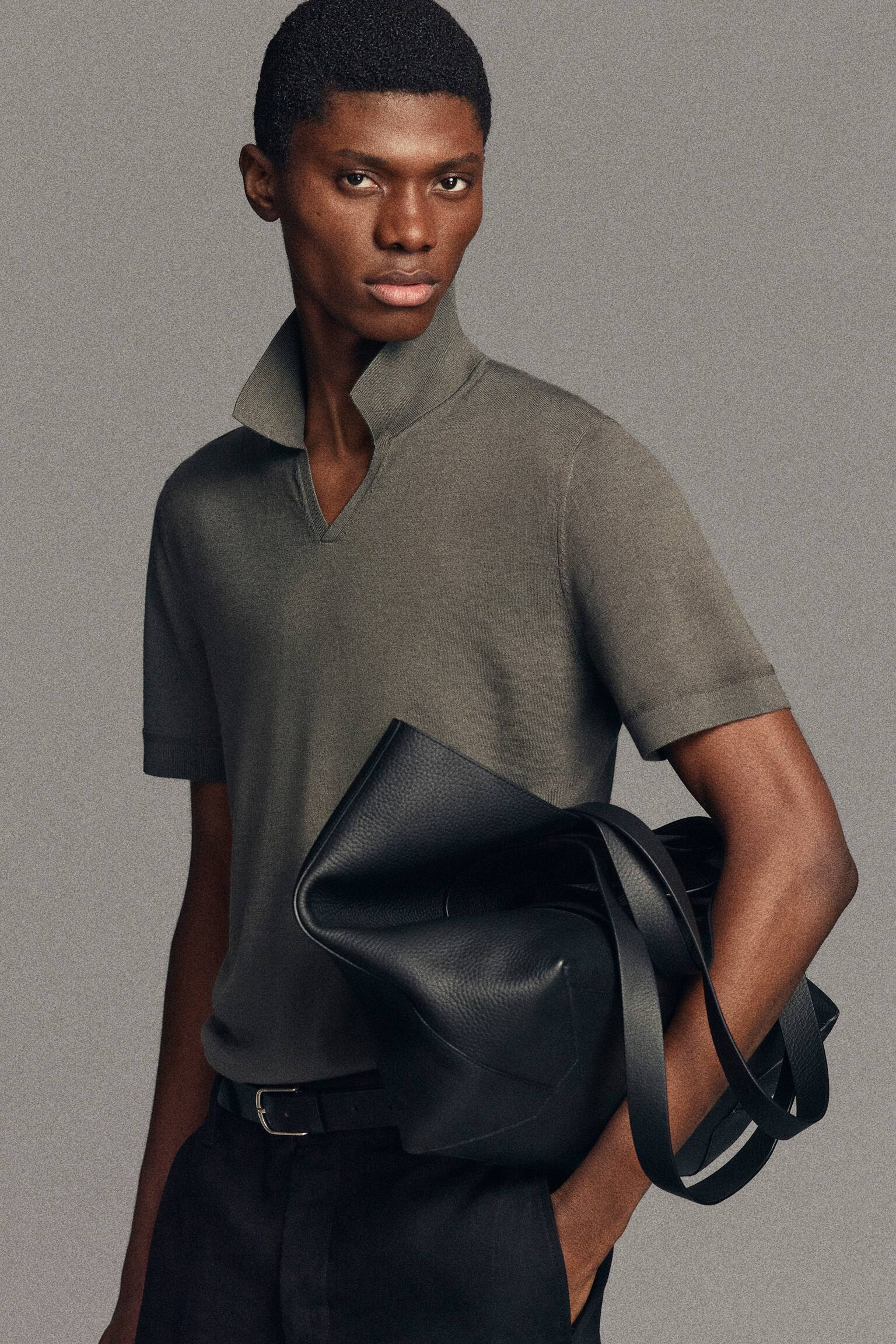 OPEN-COLLAR MERINO WOOL POLO SHIRT - KHAKI/כחול כהה - 4