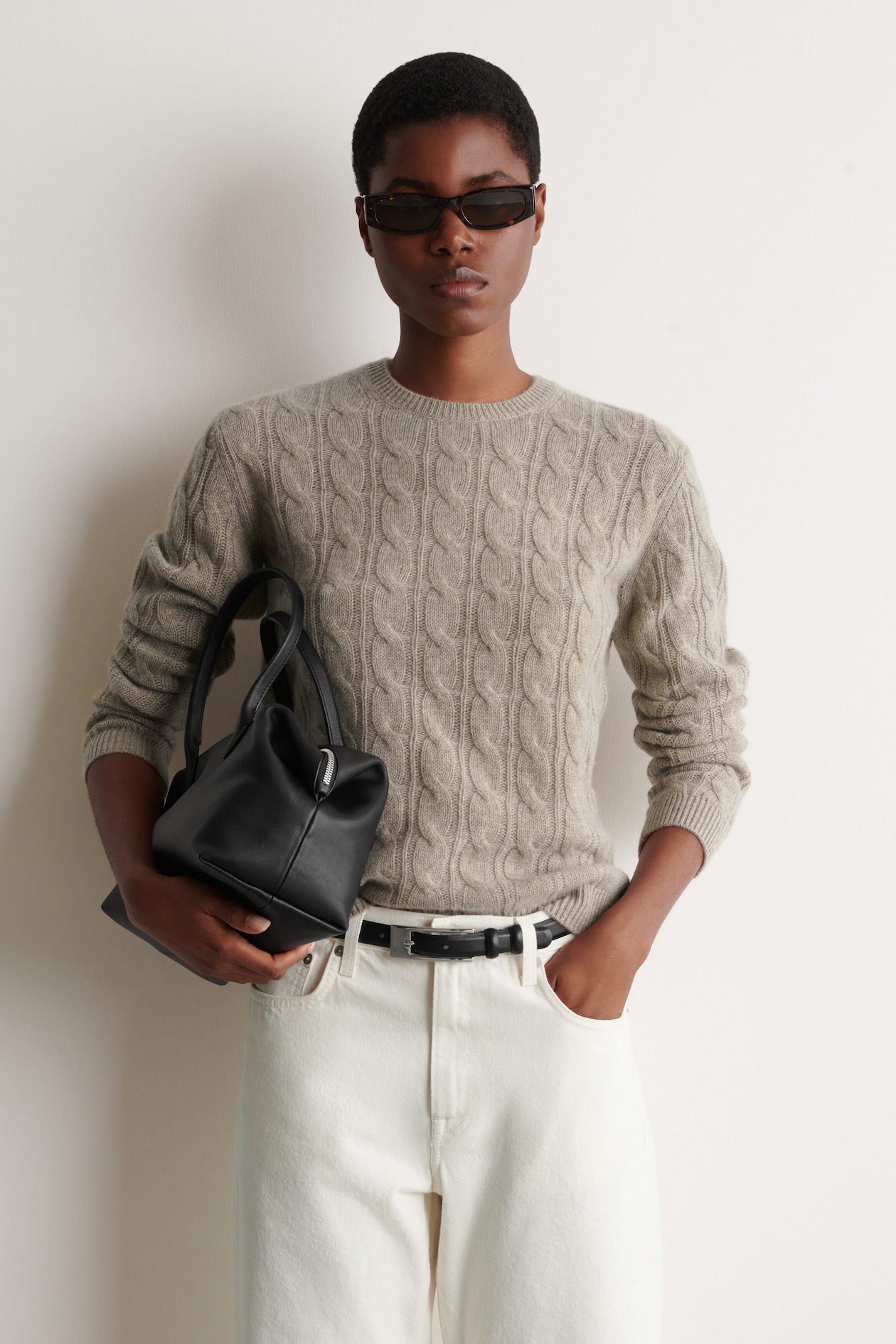CABLE-KNIT PURE CASHMERE SWEATER — BEIGE
