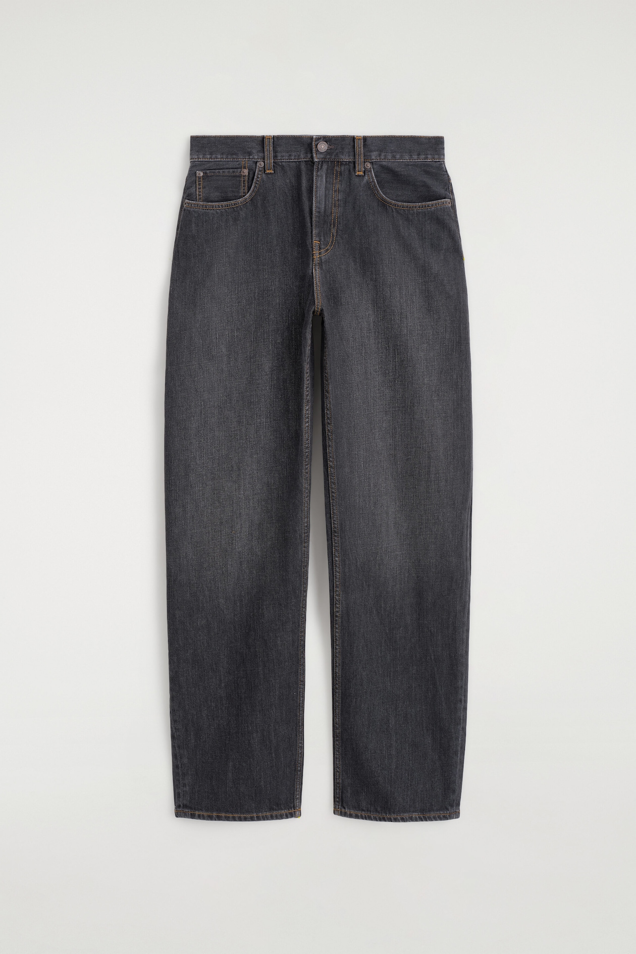 INLET CURVED-LEG JEANS — DARK GRAY