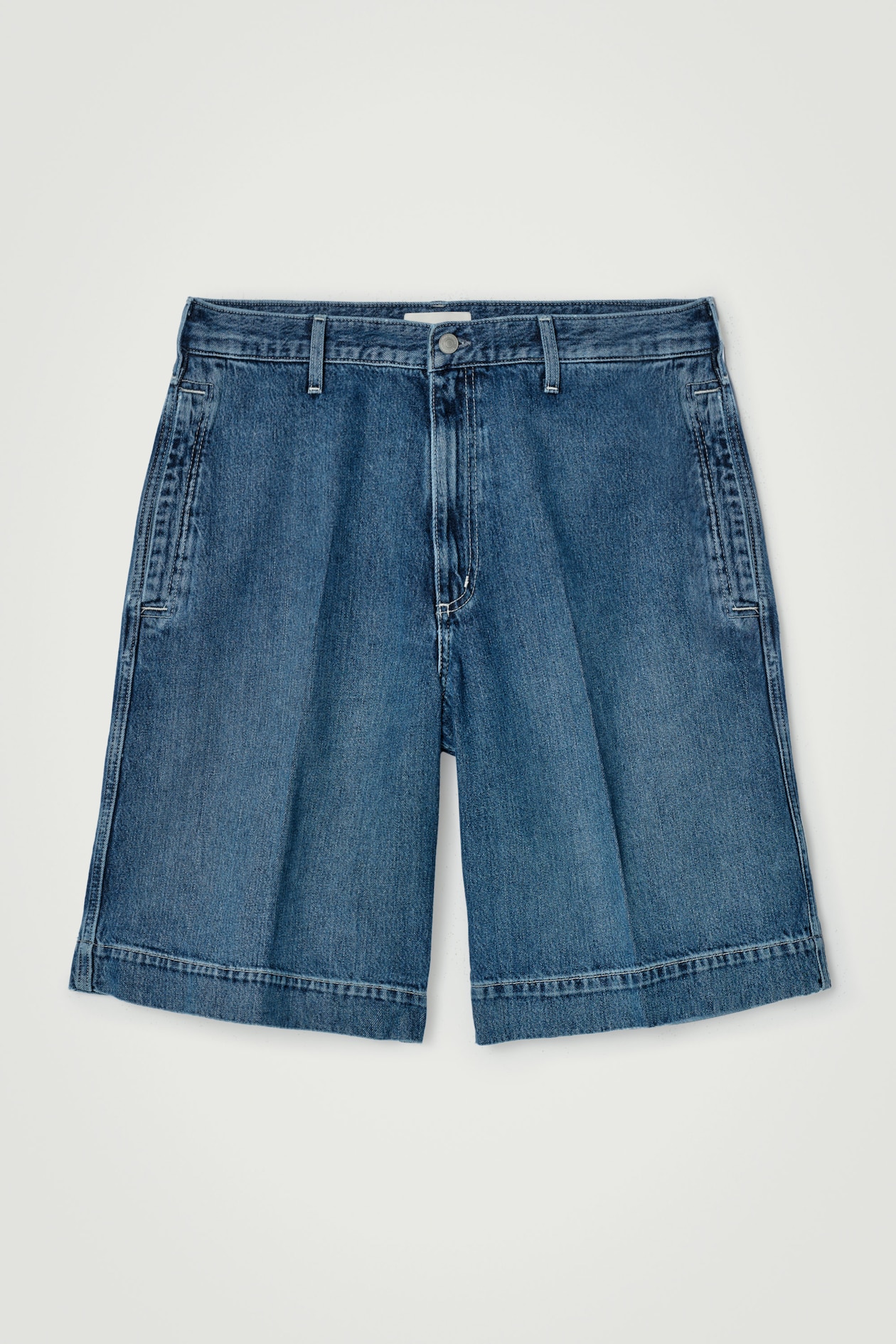 RELAXED LIGHTWEIGHT DENIM SHORTS — BLUE