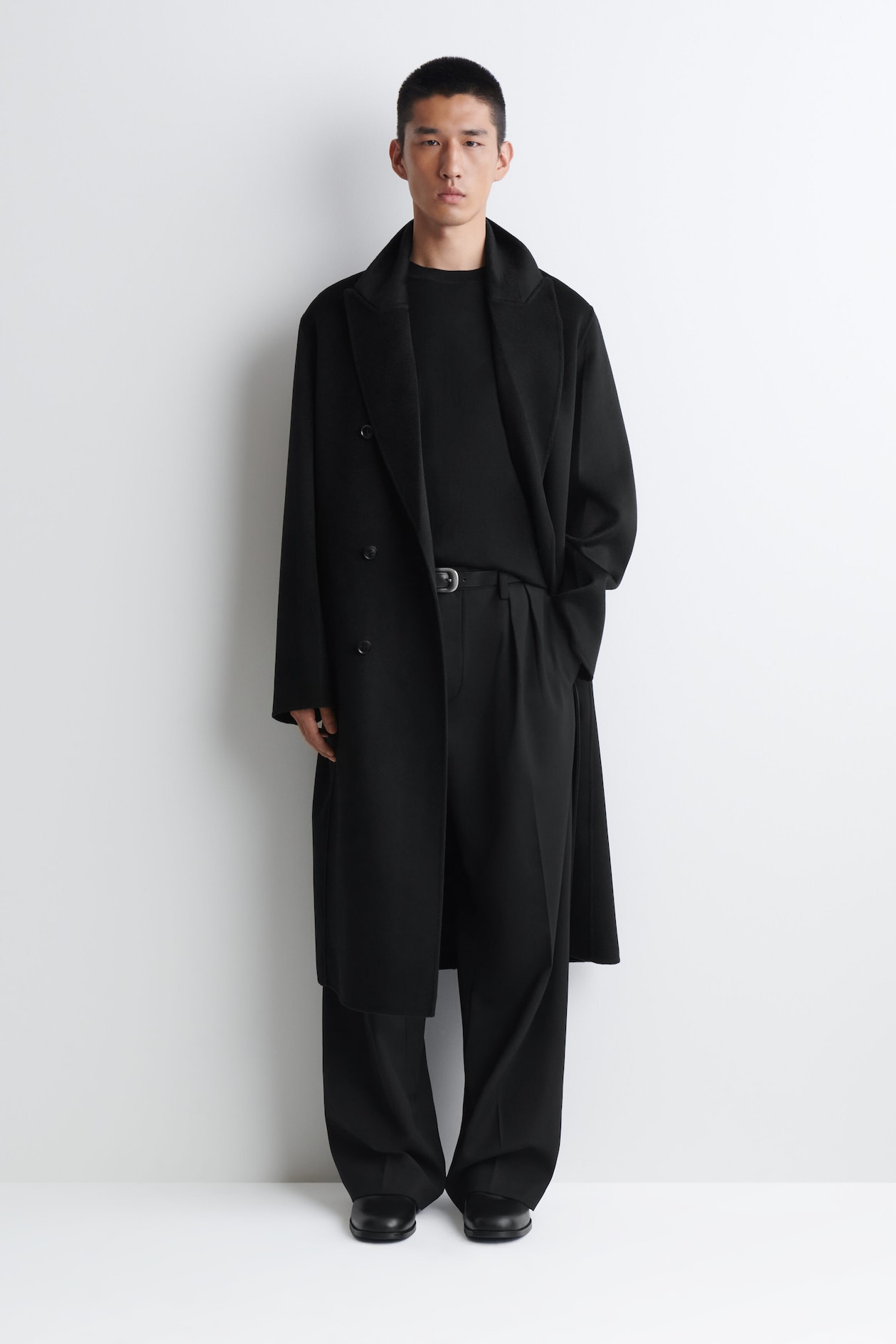TAILORED DOUBLE-FACED CASHMERE COAT — CARBON