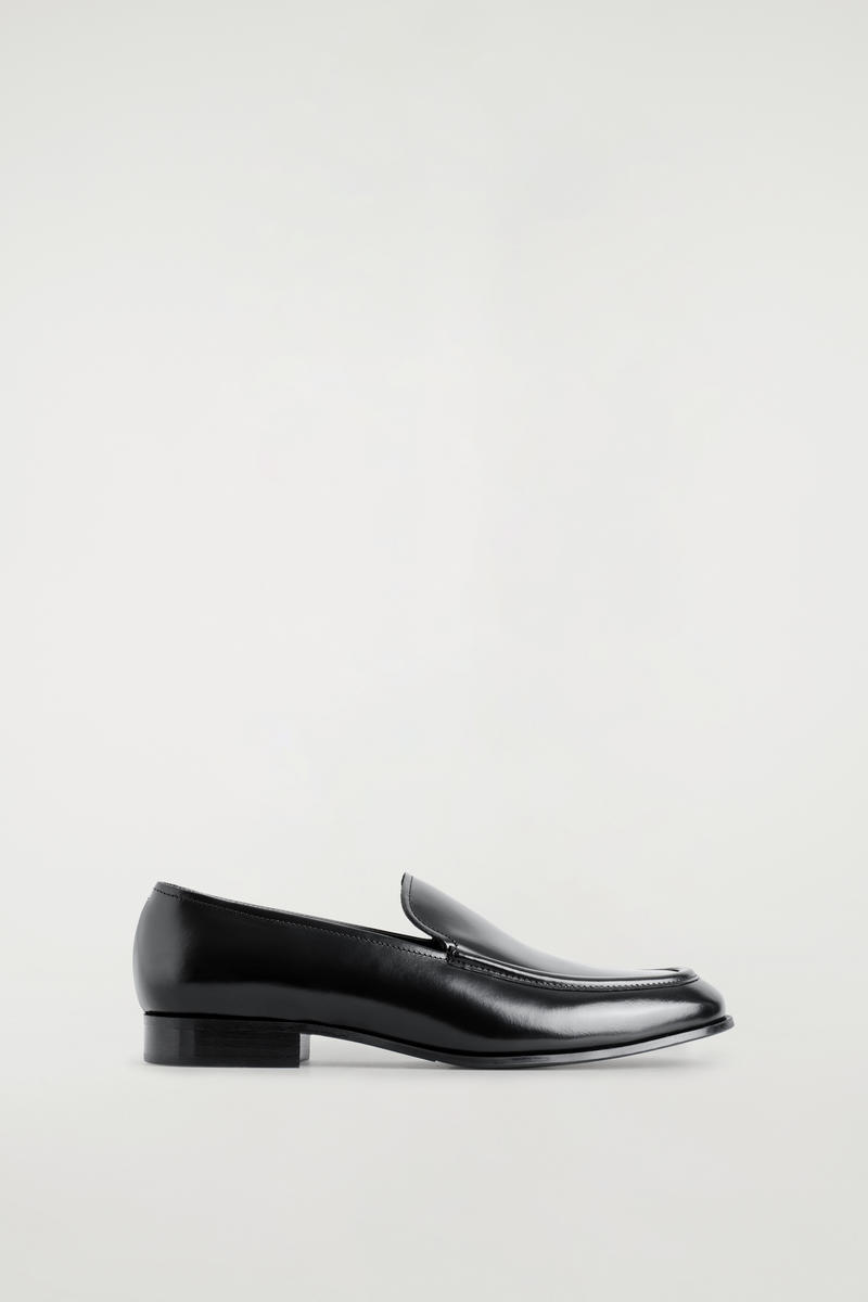 Cos Mocassini In Pelle Lucida In Black