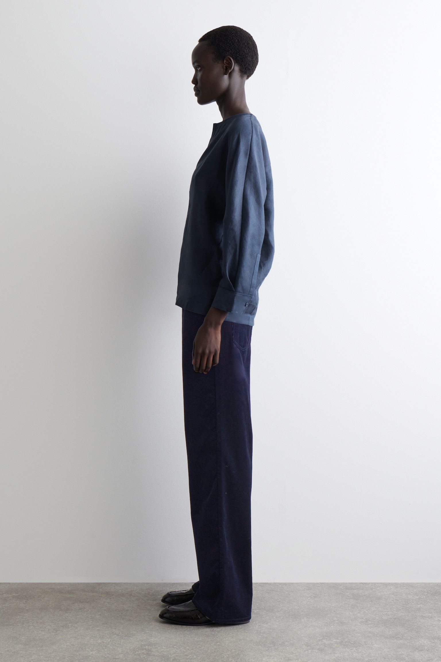 VOLUMINOUS LINEN BLOUSE - DARK BLUE/RUST RED - 5