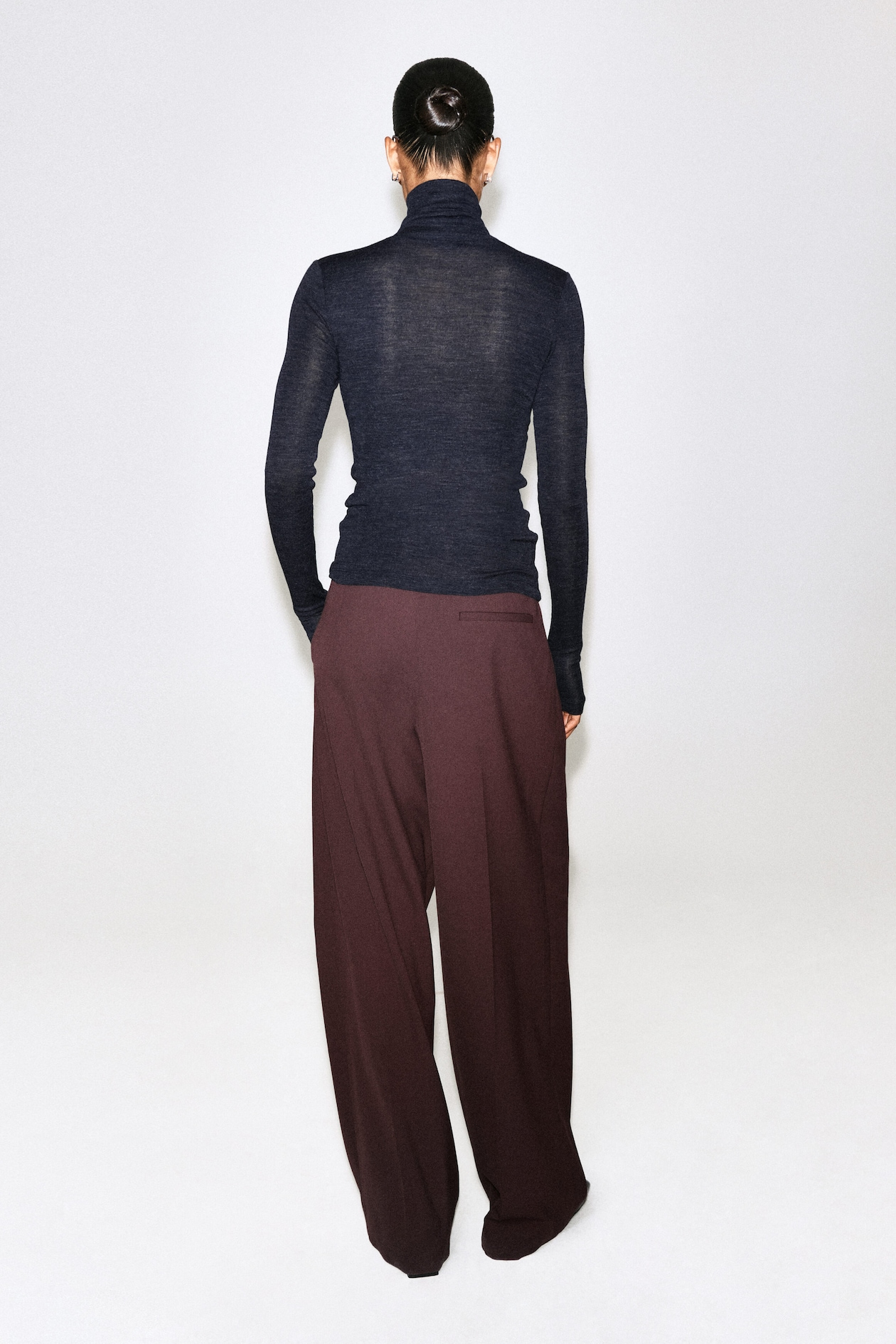 MERINO WOOL BUTTONED MOCK-NECK TOP — CHARCOAL MÉLANGE