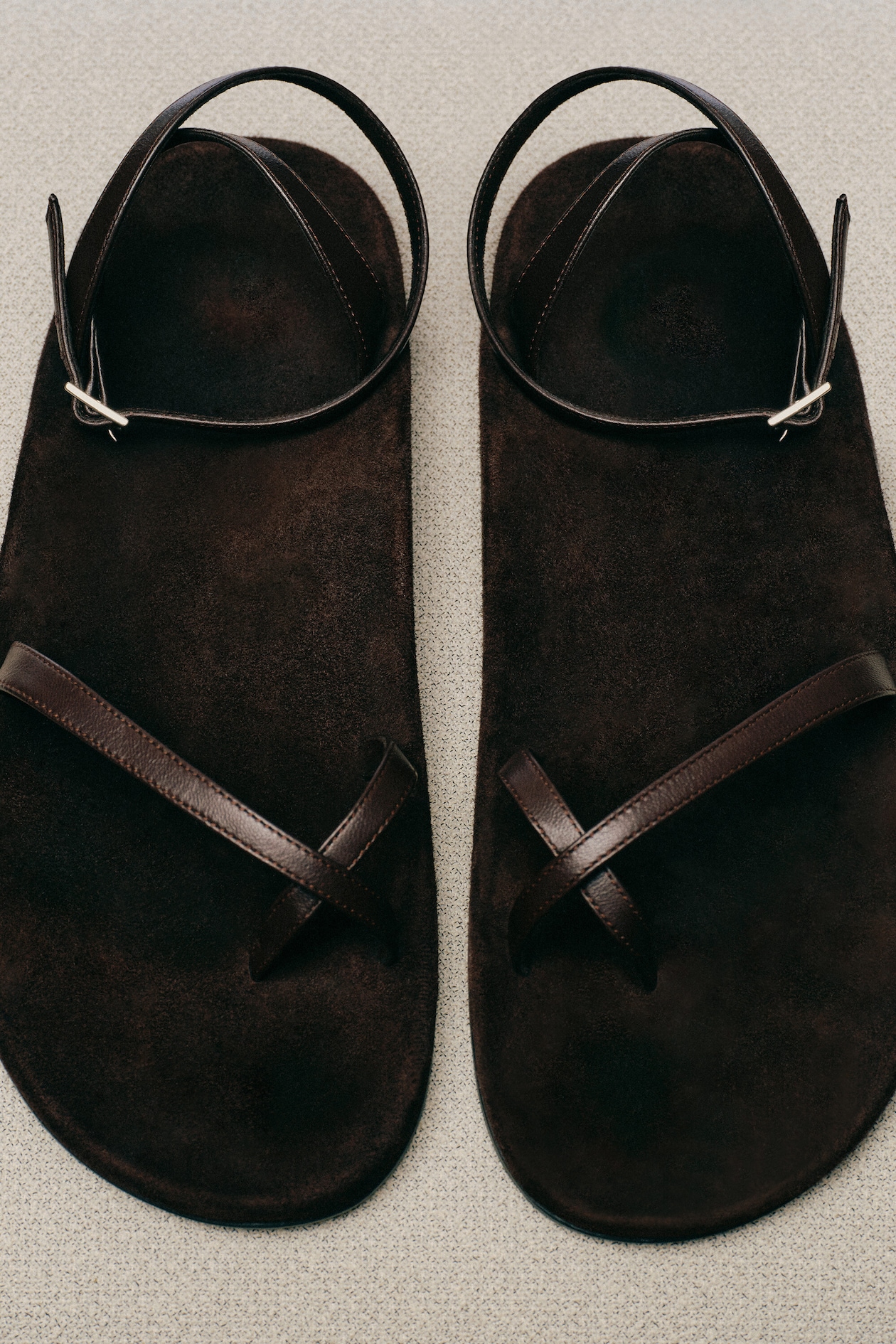 MINIMAL LEATHER SANDALS — BROWN