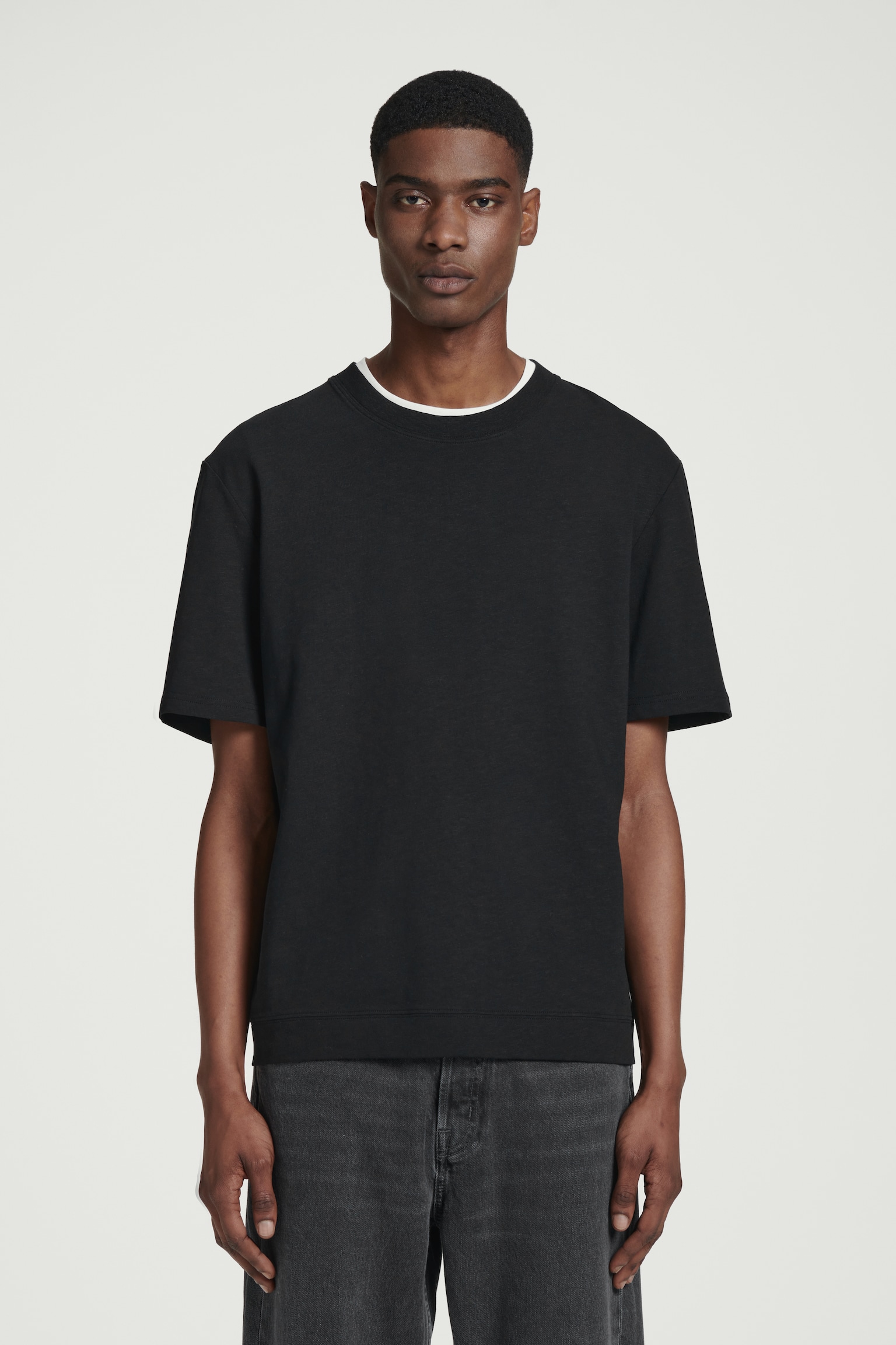 T-SHIRT DÉCONTRACTÉ EN COTON ET LIN FLAMMÉ - NOIR/BLANC/BLEU/ABRICOT