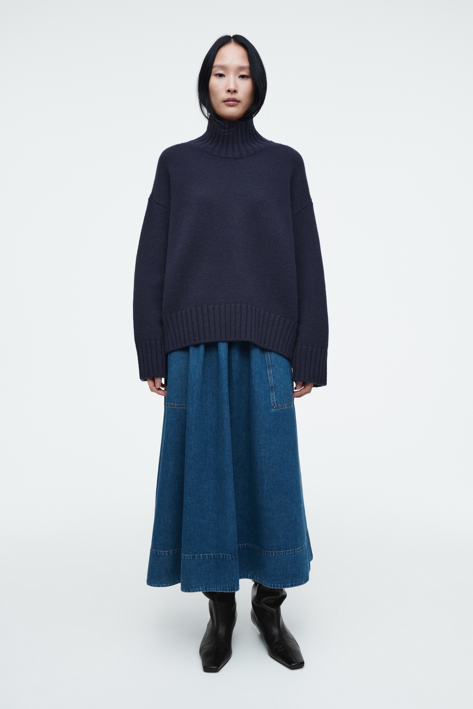 ELASTICATED DENIM MIDI SKIRT - BLUE
