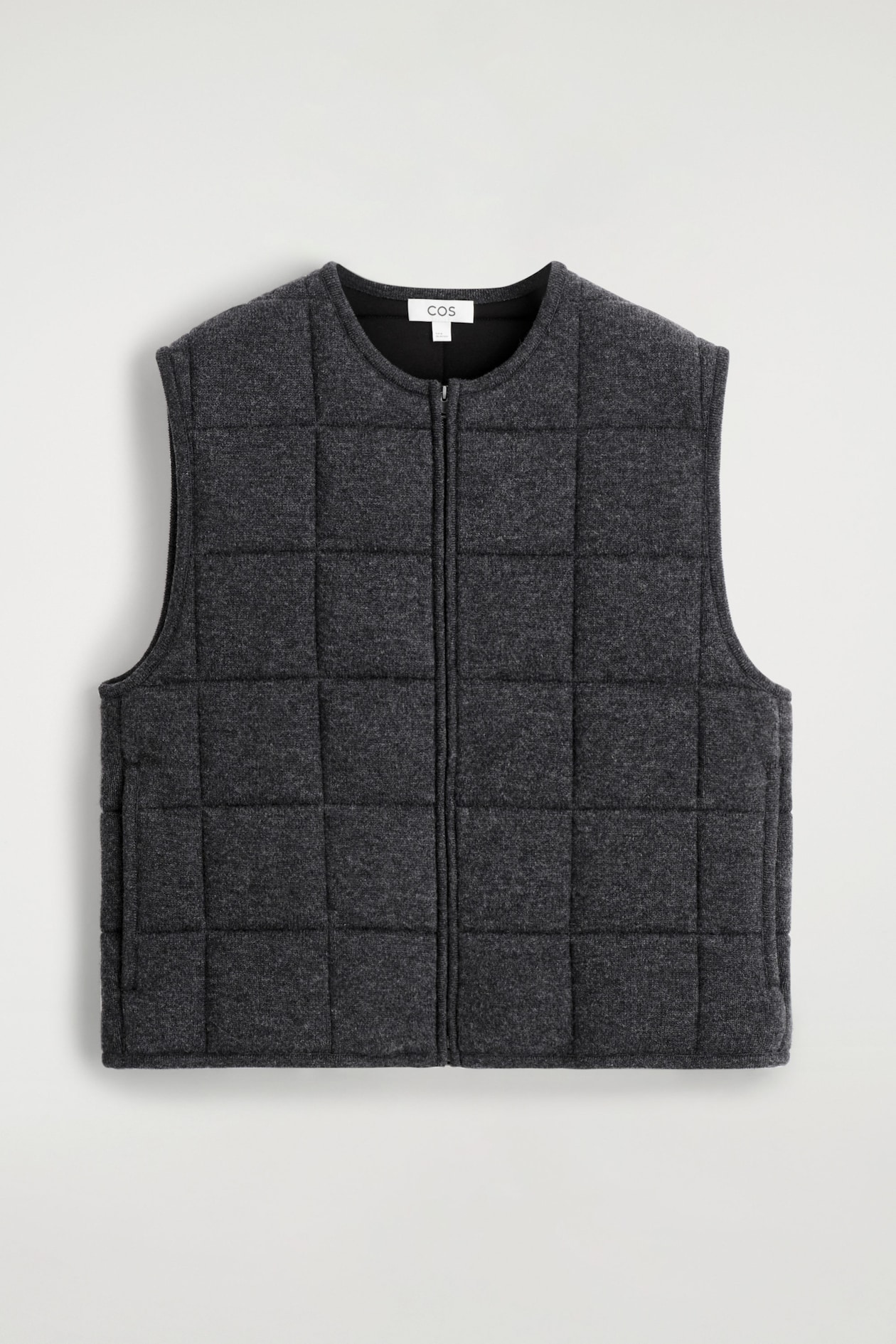 PADDED QUILTED KNITTED MERINO WOOL GILET — CHARCOAL MÉLANGE