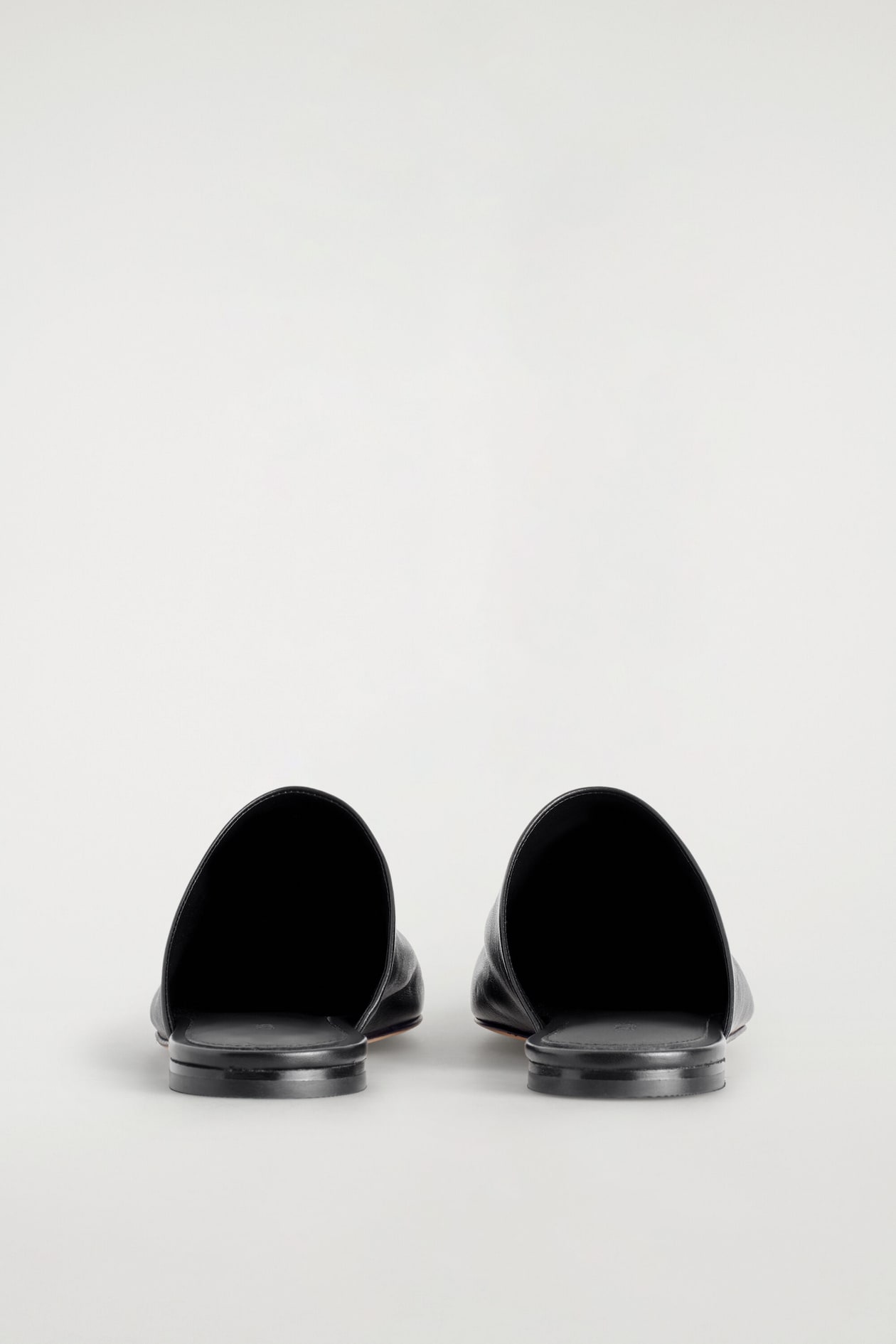 LEATHER MULES — BLACK