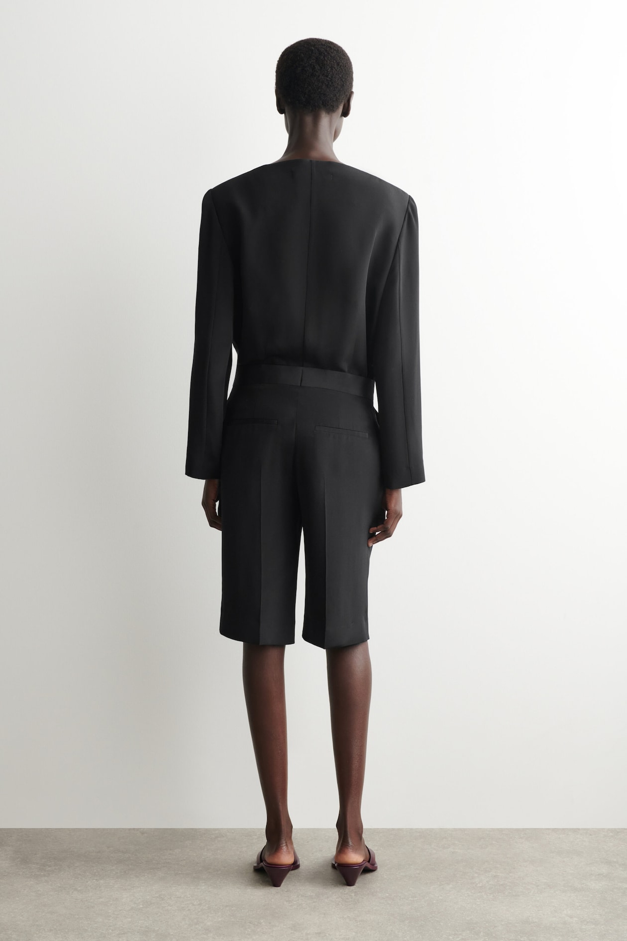 TAILORED SILK SHORTS — CARBON