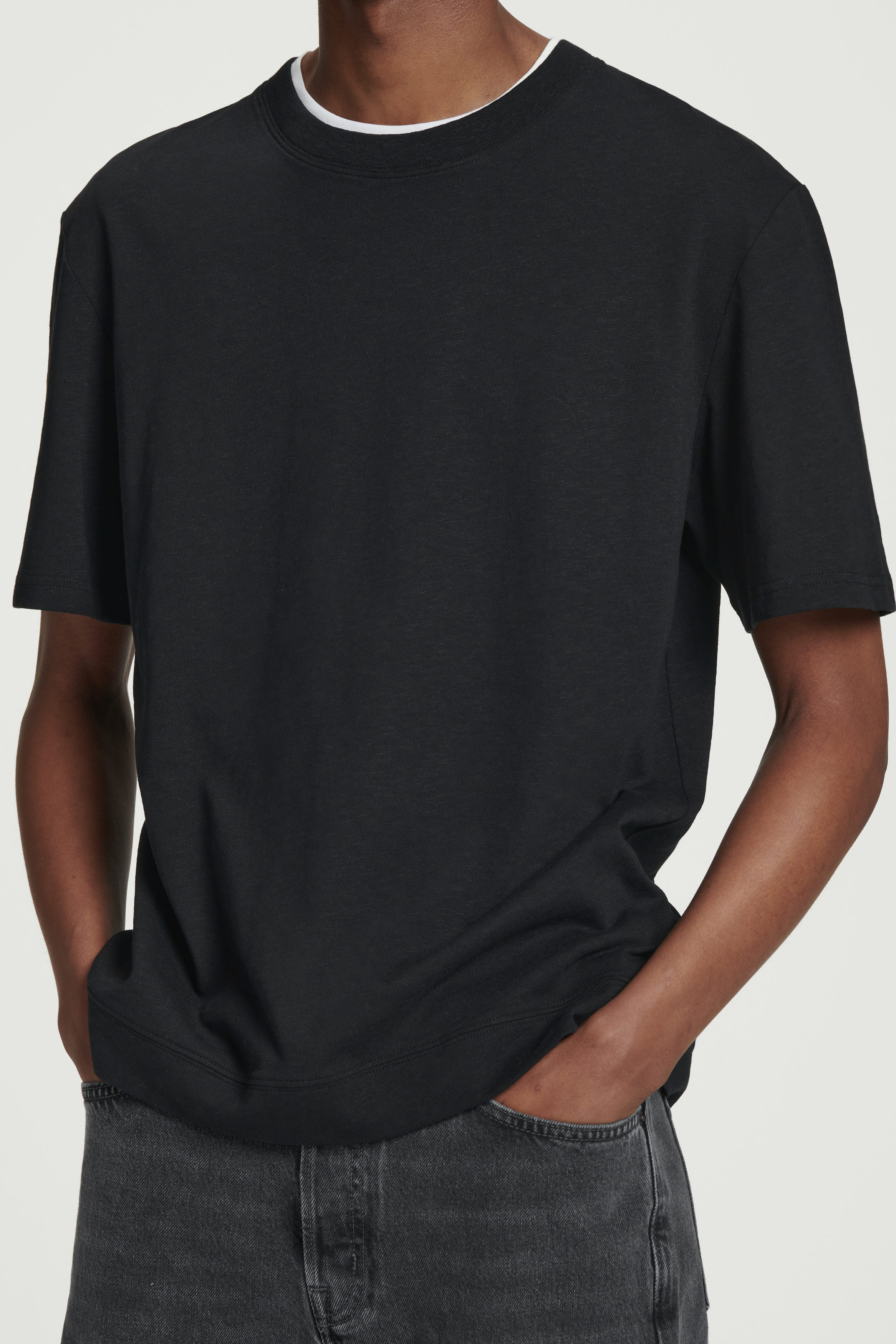 [RECTO] / ☆ 25SS CASHMERE BLEND LOOSE FIT T-SHIRT / BLACK RELAXED SLUBBED COTTON-LINEN T-SHIRT - BLACK | COS