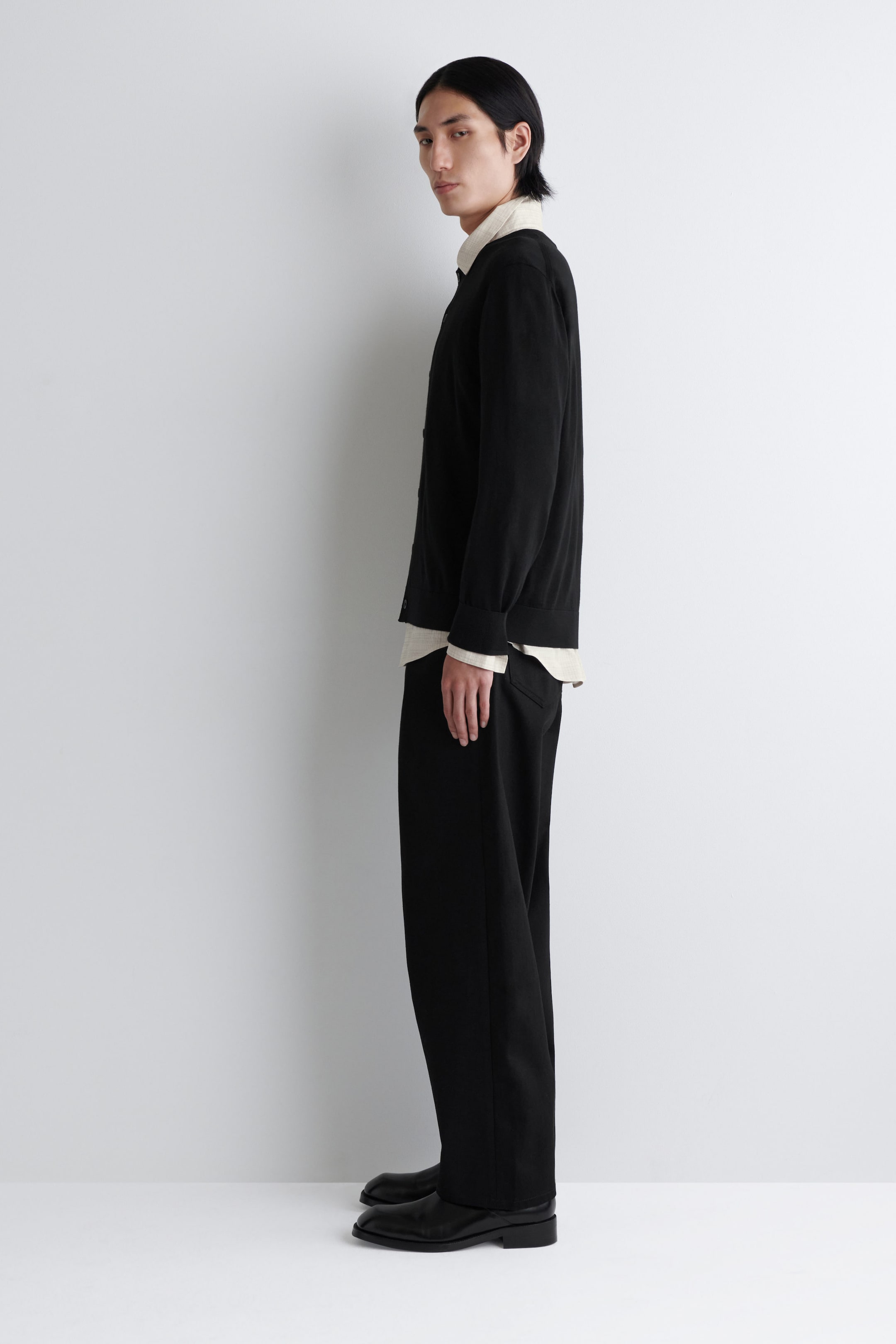 MERINO WOOL CREW-NECK CARDIGAN