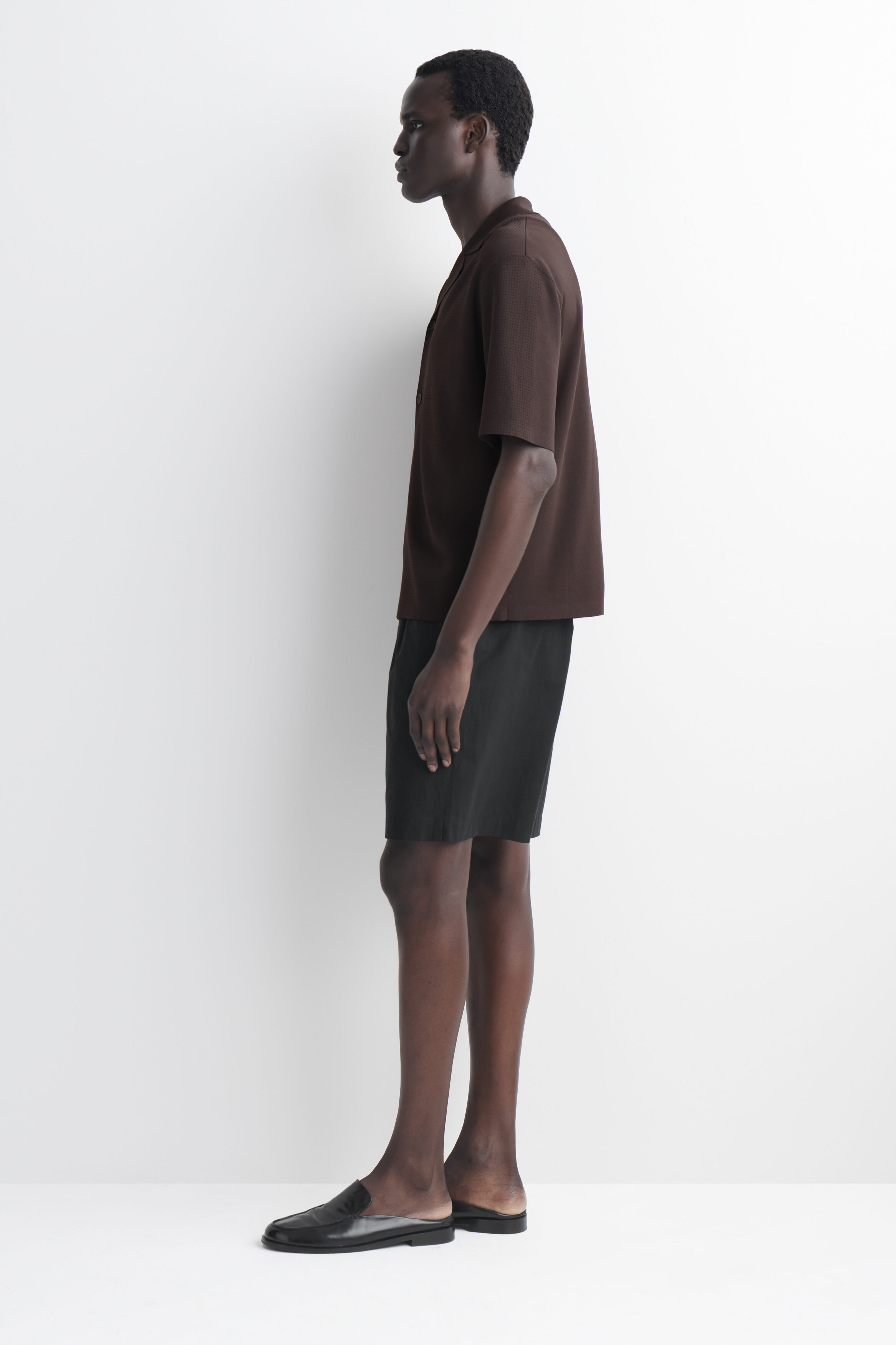 ELASTICATED COTTON SHORTS - BLACK | COS US