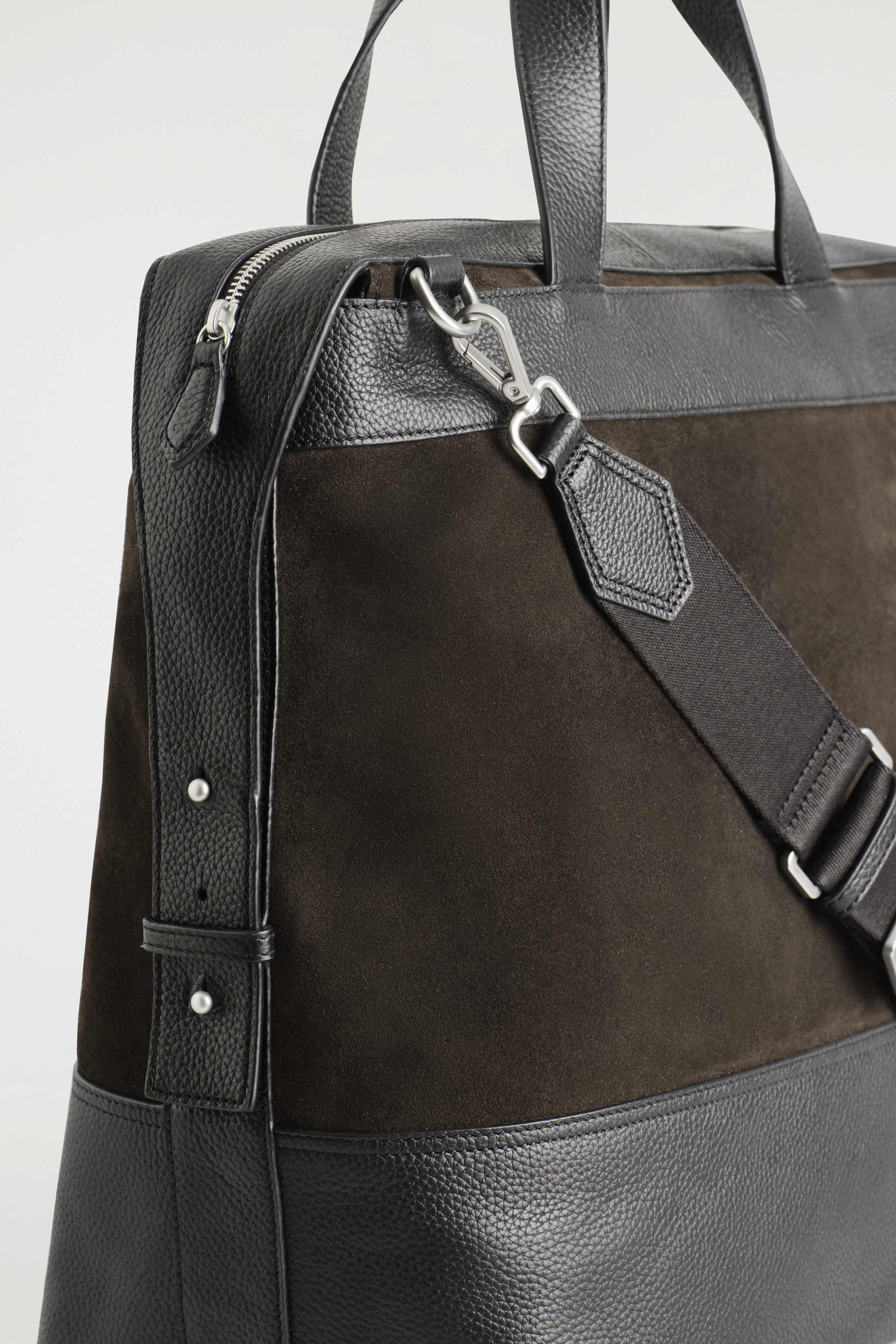 CITY MESSENGER BAG - LEATHER - DARK BROWN | COS