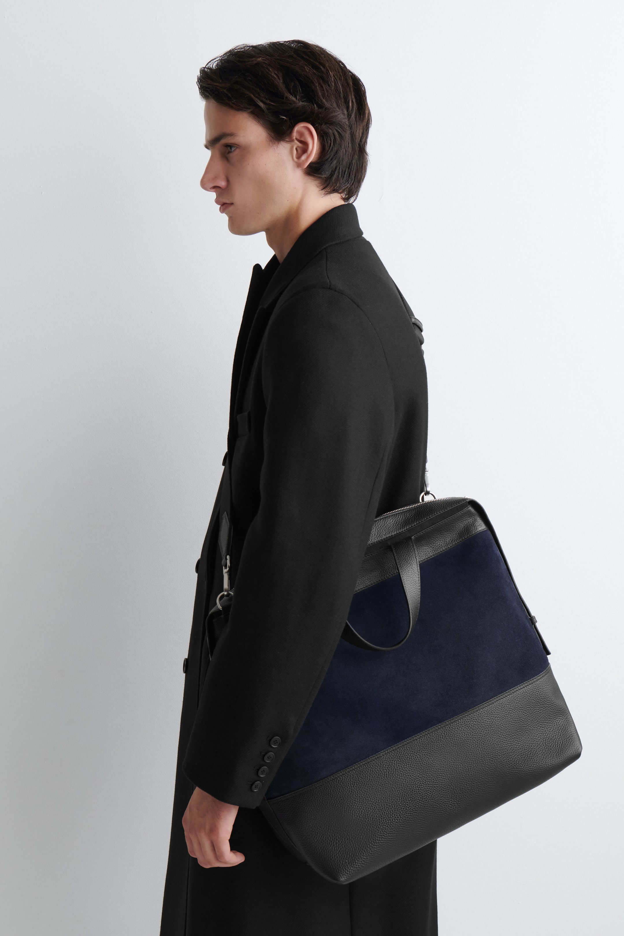 CITY MESSENGER BAG - LEATHER