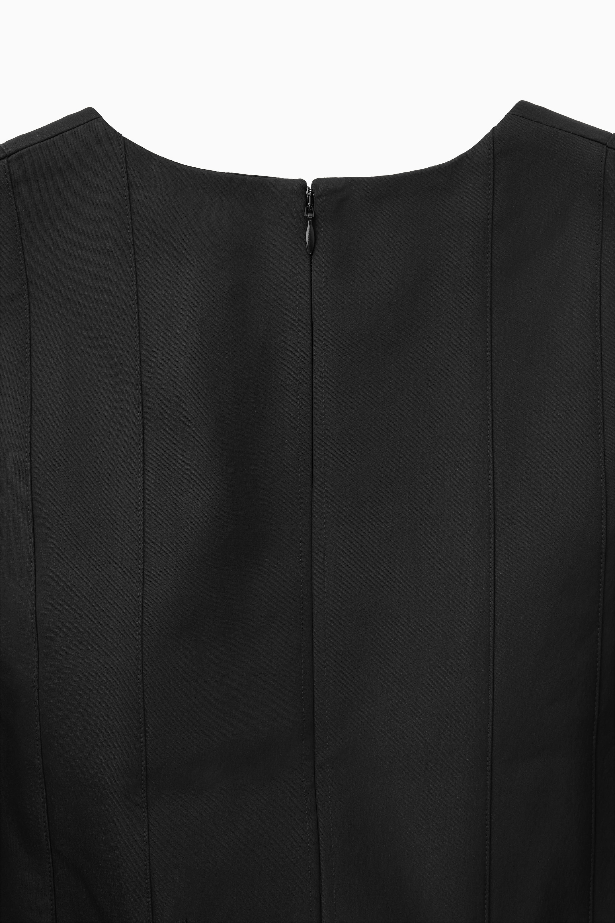 StillMedia/DescriptiveDetail