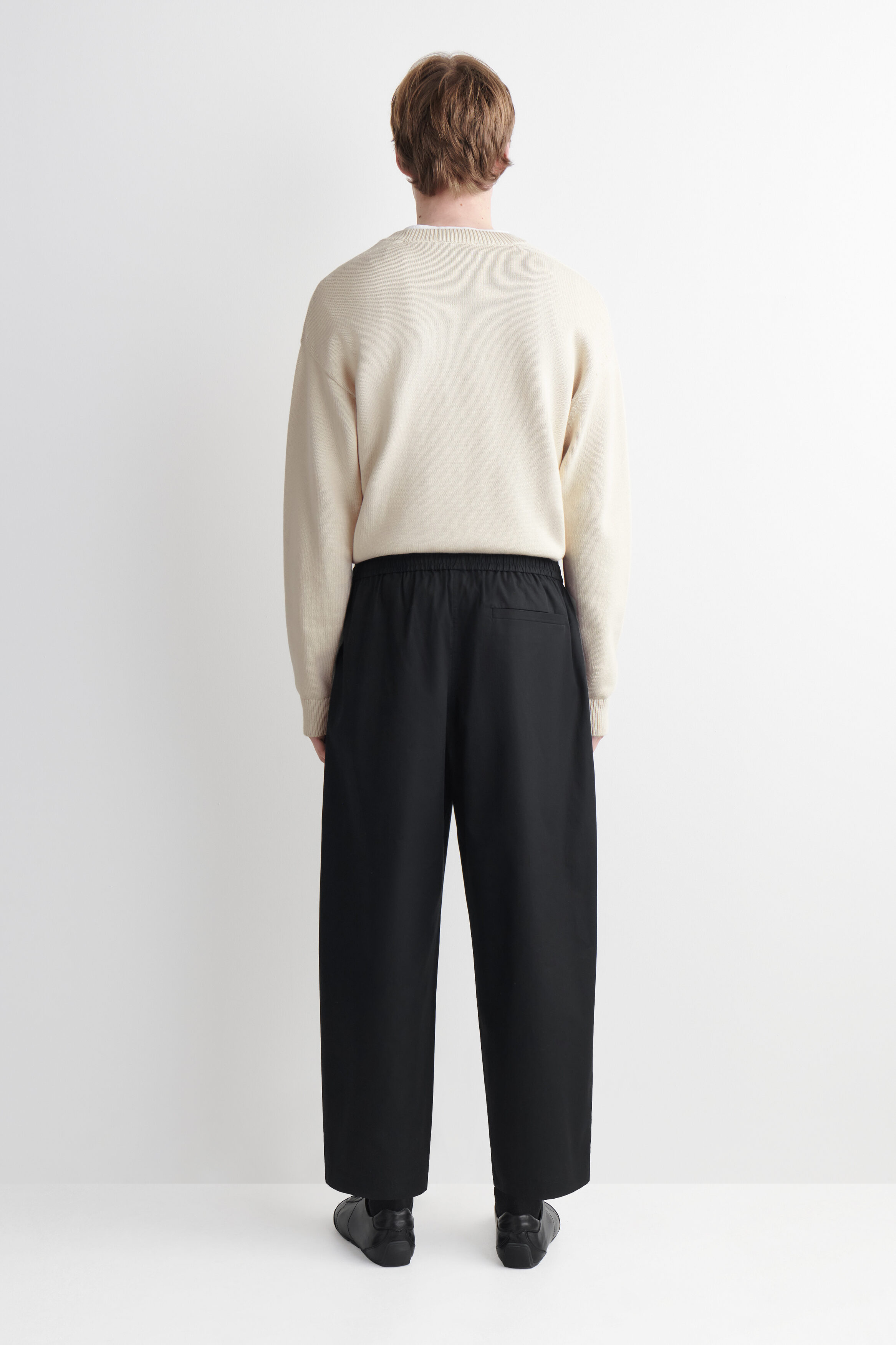 CROPPED ELASTICATED WIDE-LEG PANTS - BLACK | COS US