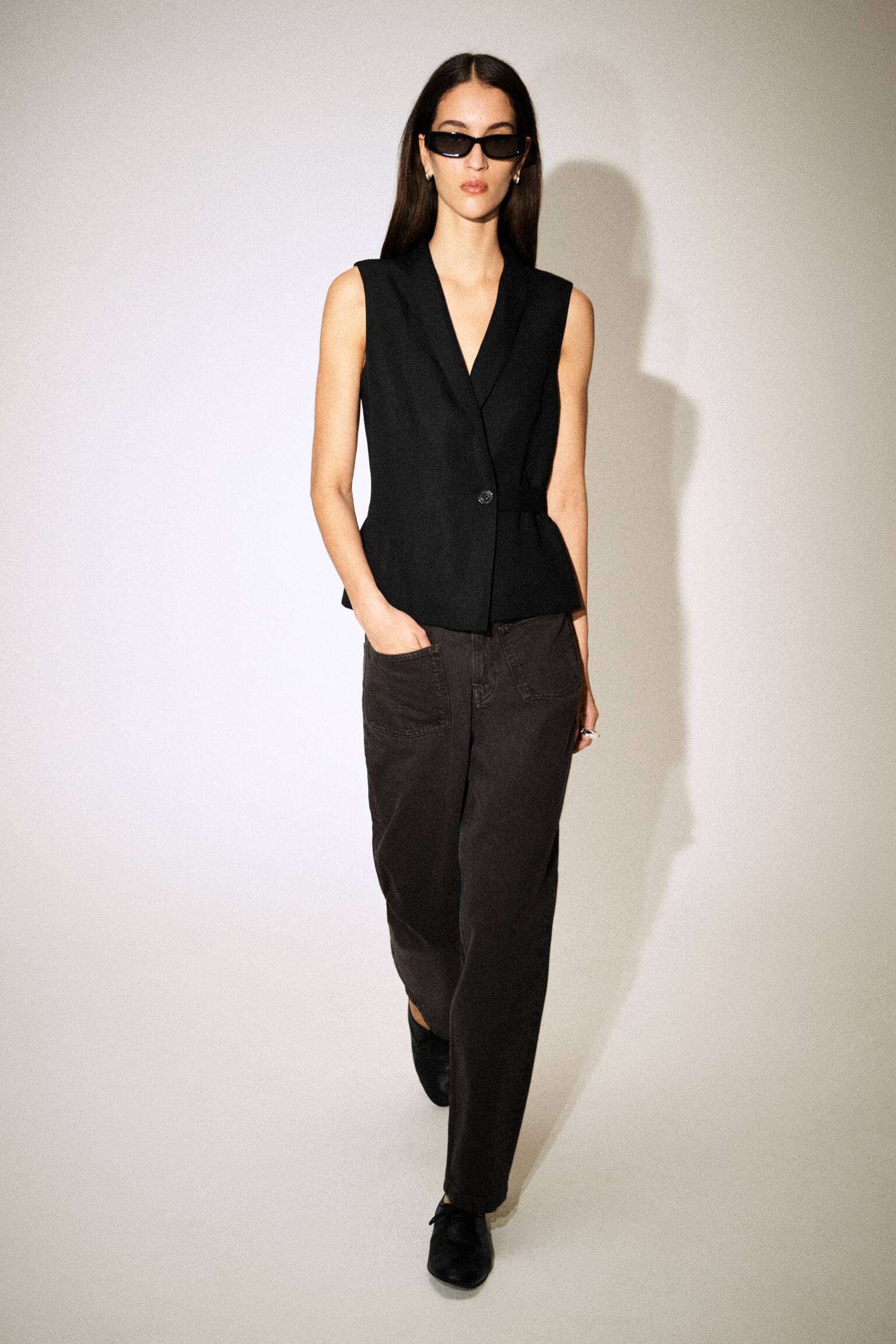 JEANS A GAMBA DRITTA CON TASCHE APPLICATE - MARRONE/GIALLO BURRO - 8