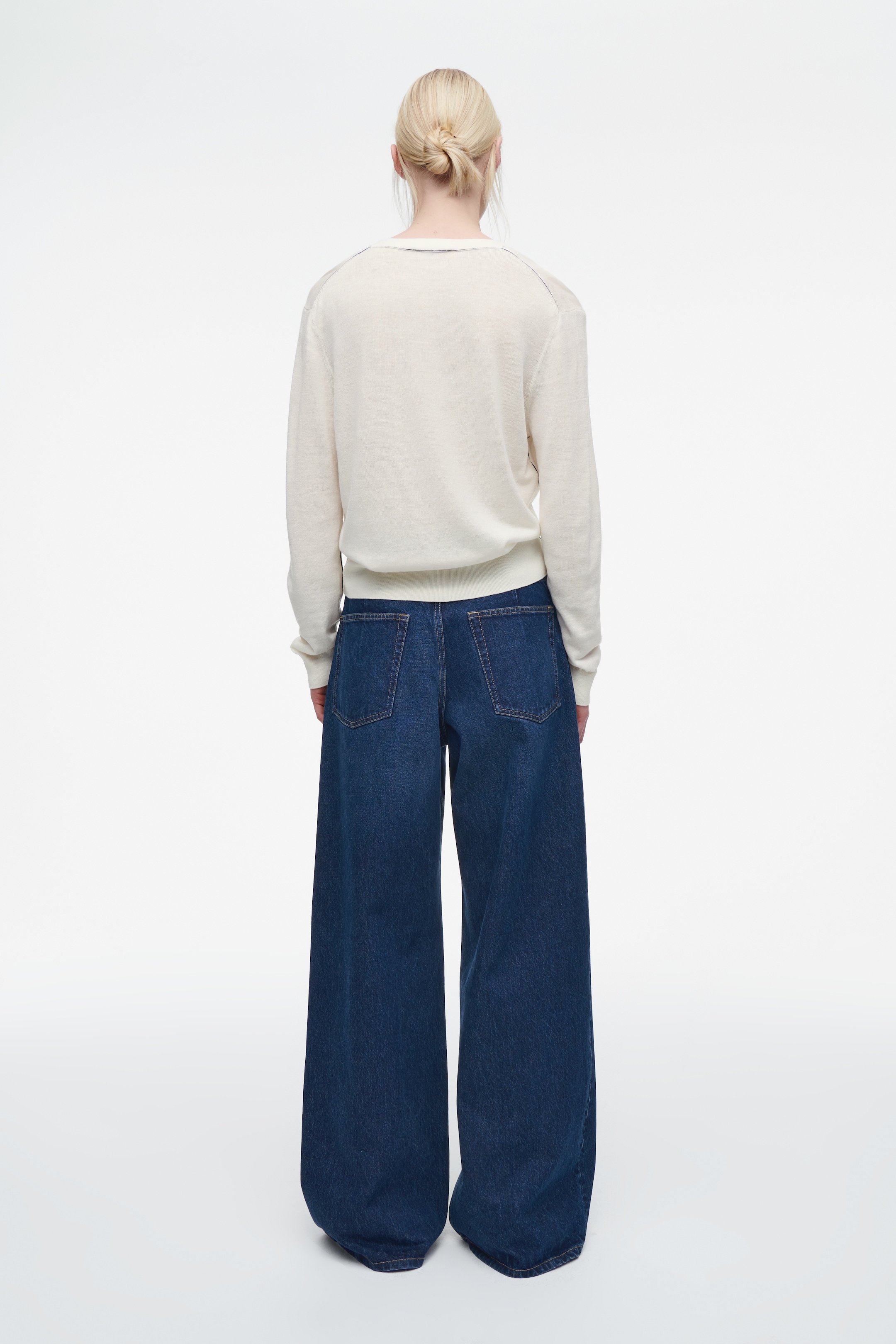 View larger image: MERINO WOOL-LINEN BLEND V-NECK CARDIGAN - OFF-WHITE - Ladies | H&M GB 6
