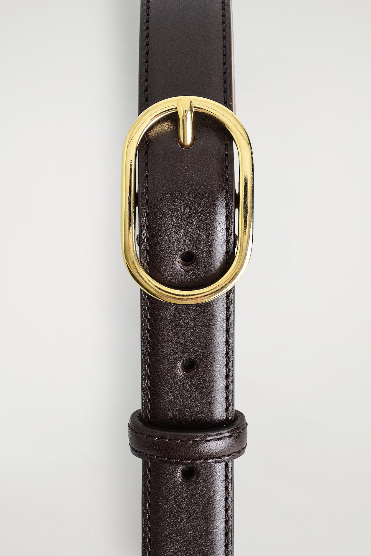 OVAL-BUCKLE LEATHER BELT — BROWN / GOLD