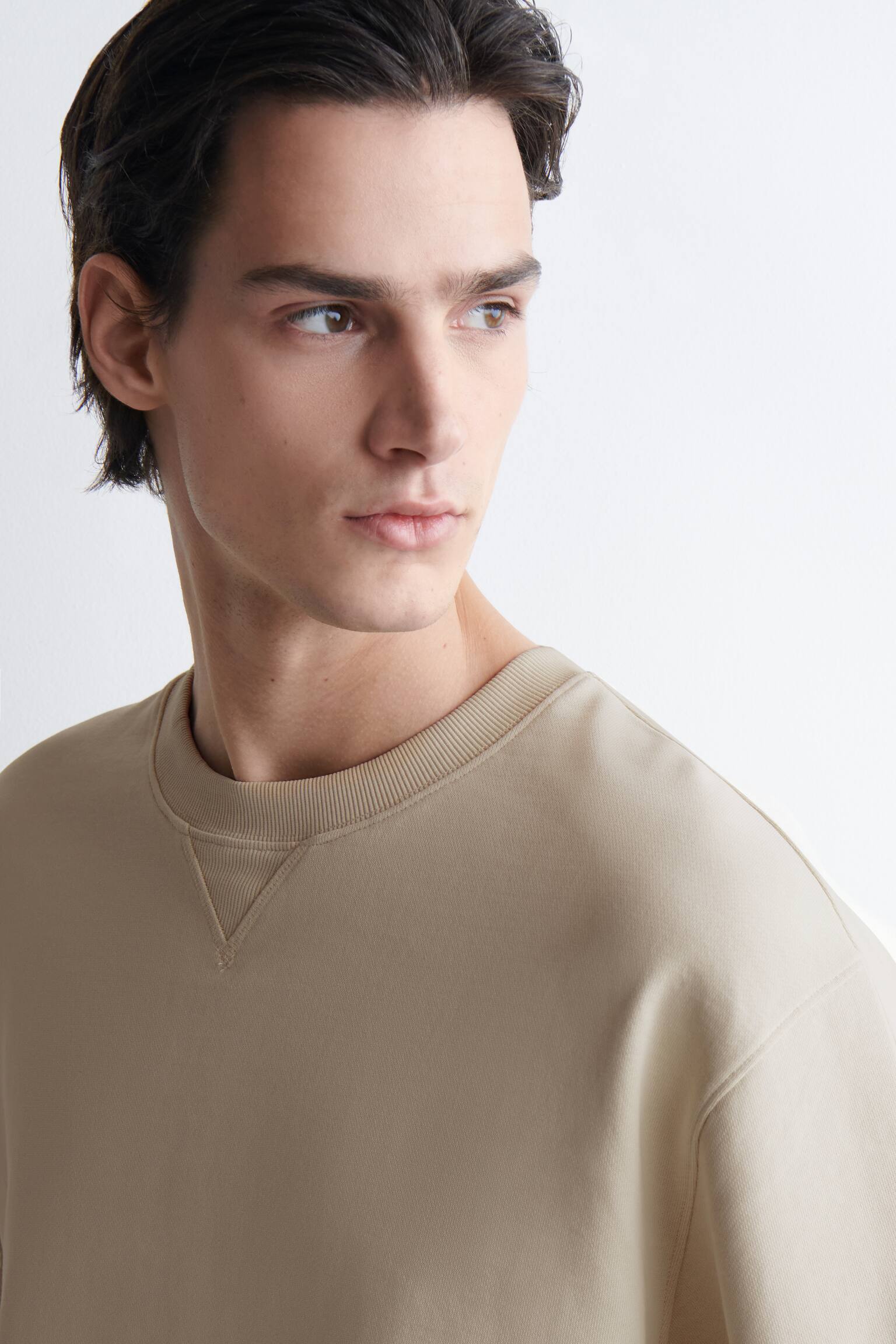 SUDADERA OVERSIZE DE MANGA CORTA - BEIGE CLARO - 7