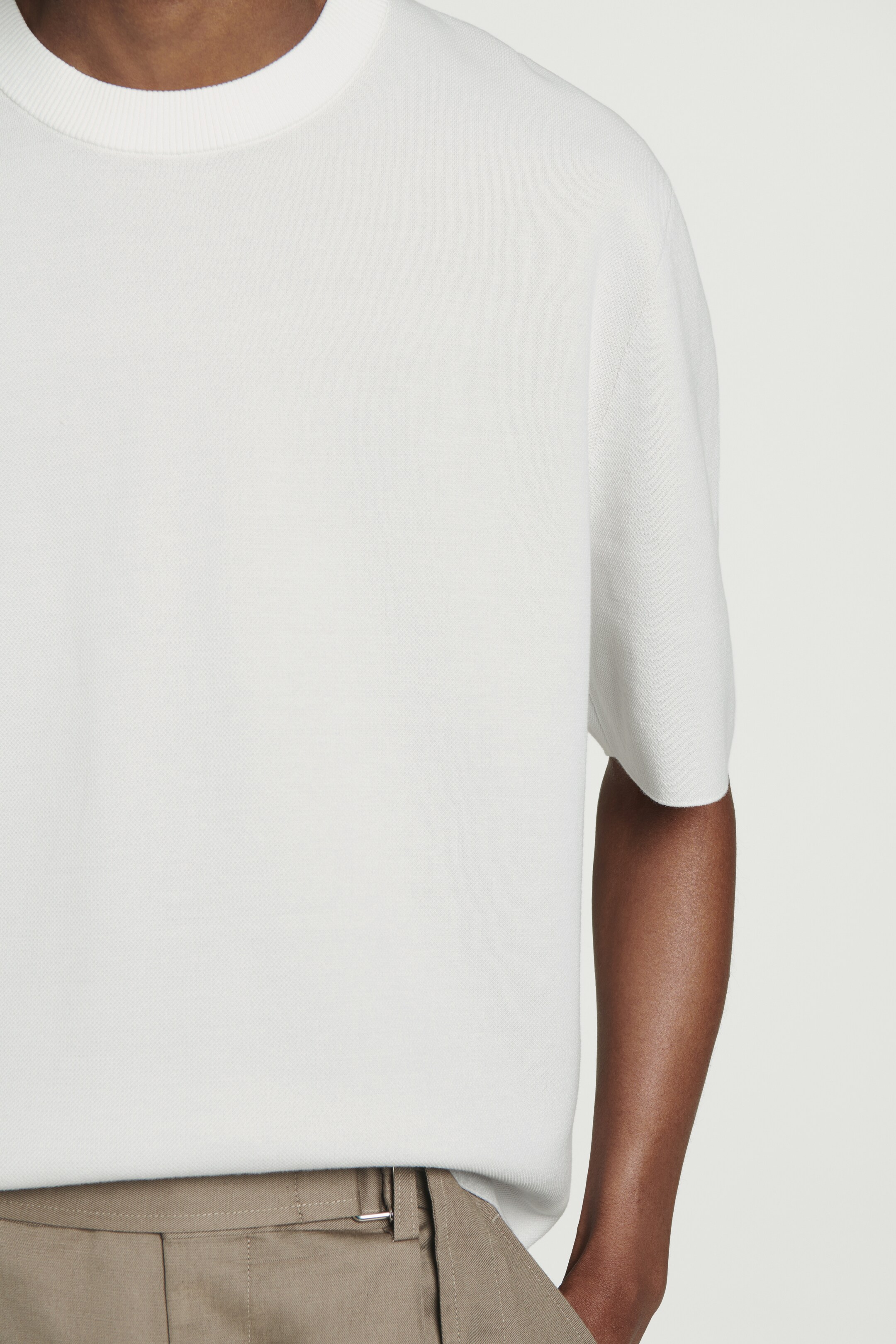 Agrandir l'image: T-SHIRT DÉCONTRACTÉ EN MAILLE DOUBLE FACE - BLANC - HOMME | H&M CH 2