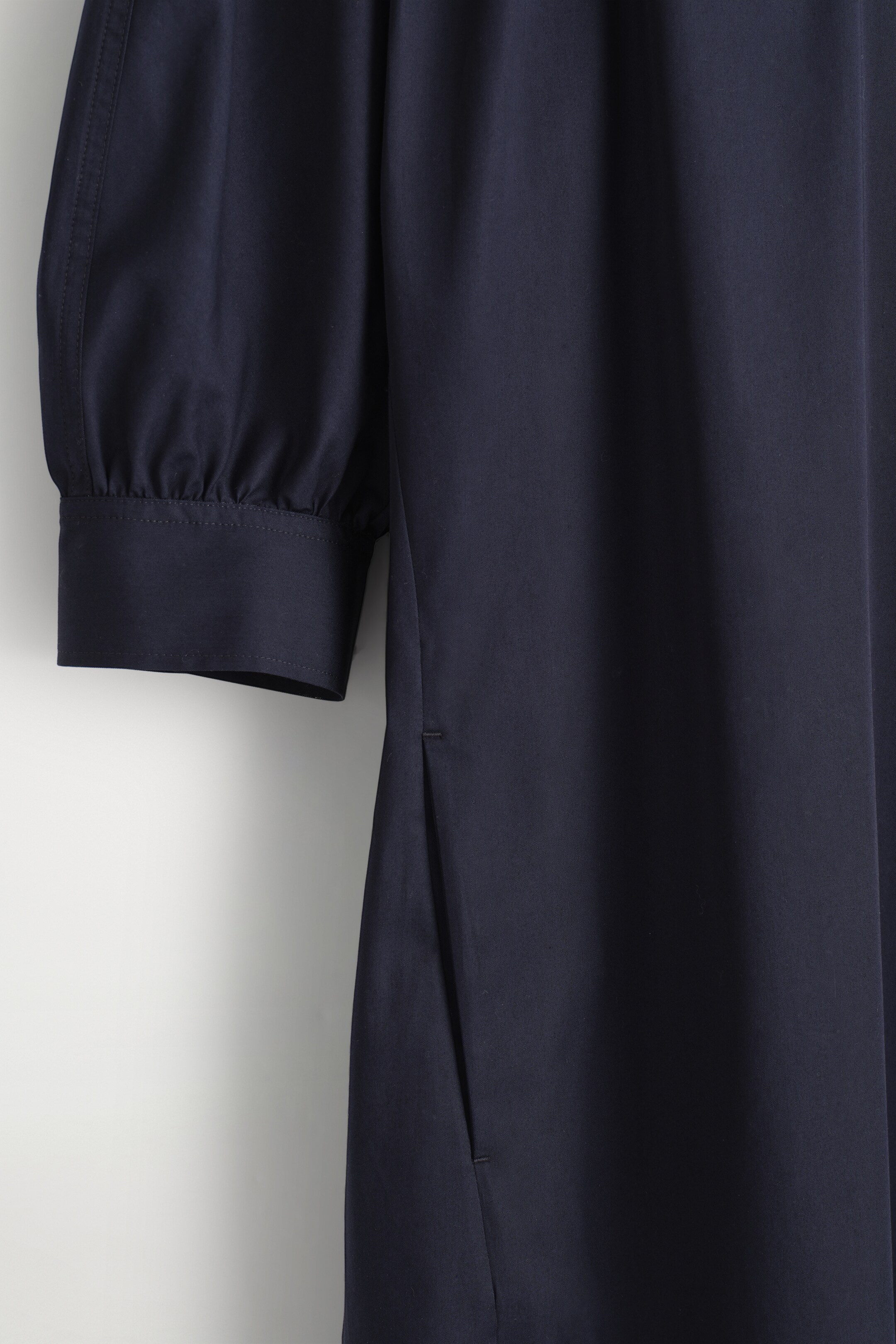 View larger image: GATHERED COTTON MIDI SHIRT DRESS - NAVY - Ladies | H&M GB 7