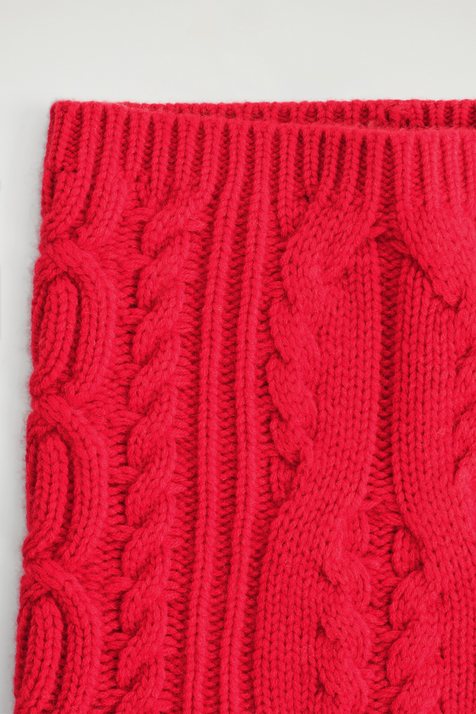 CABLE-KNIT WOOL-CASHMERE SNOOD - RED/CREAM - 4