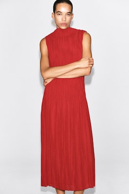 PLEATED JACQUARD SLEEVELESS MAXI DRESS — RED 5