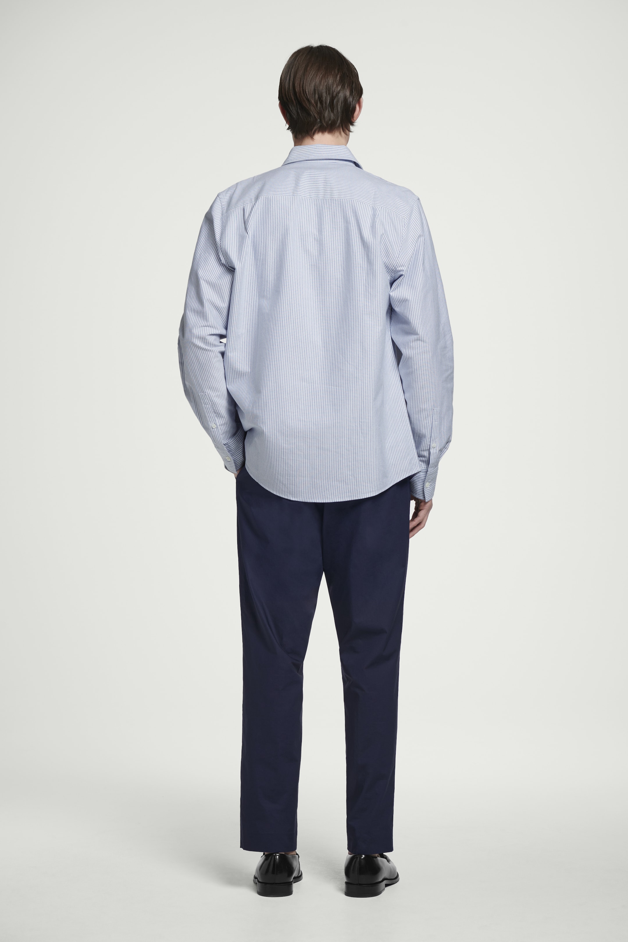 Visualizza immagine più grande: CAMICIA OXFORD DAL TAGLIO RILASSATO - BLU / BIANCO / RIGHE - UOMO | H&M IT 4