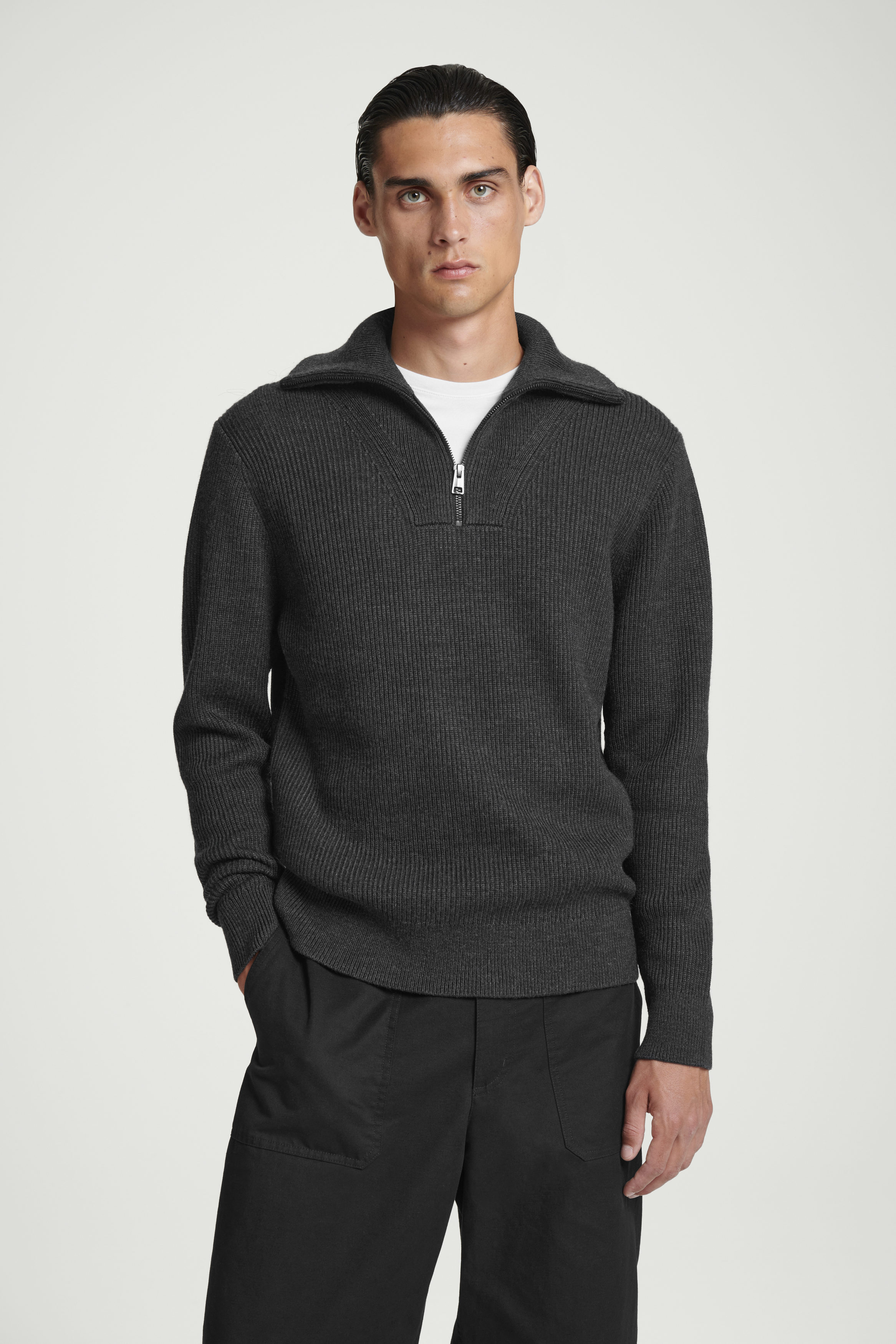 MERINO WOOL HALF-ZIP JUMPER - DARK GREY | COS