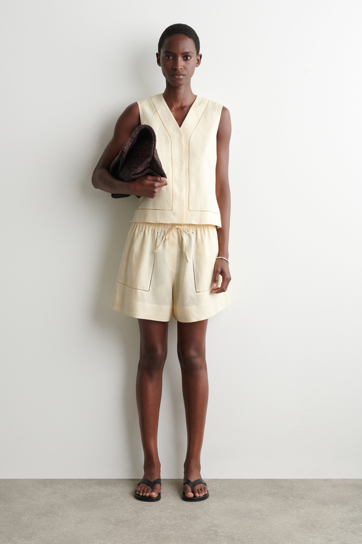 EMBROIDERED-DETAIL LINEN WAISTCOAT — BUTTER YELLOW
