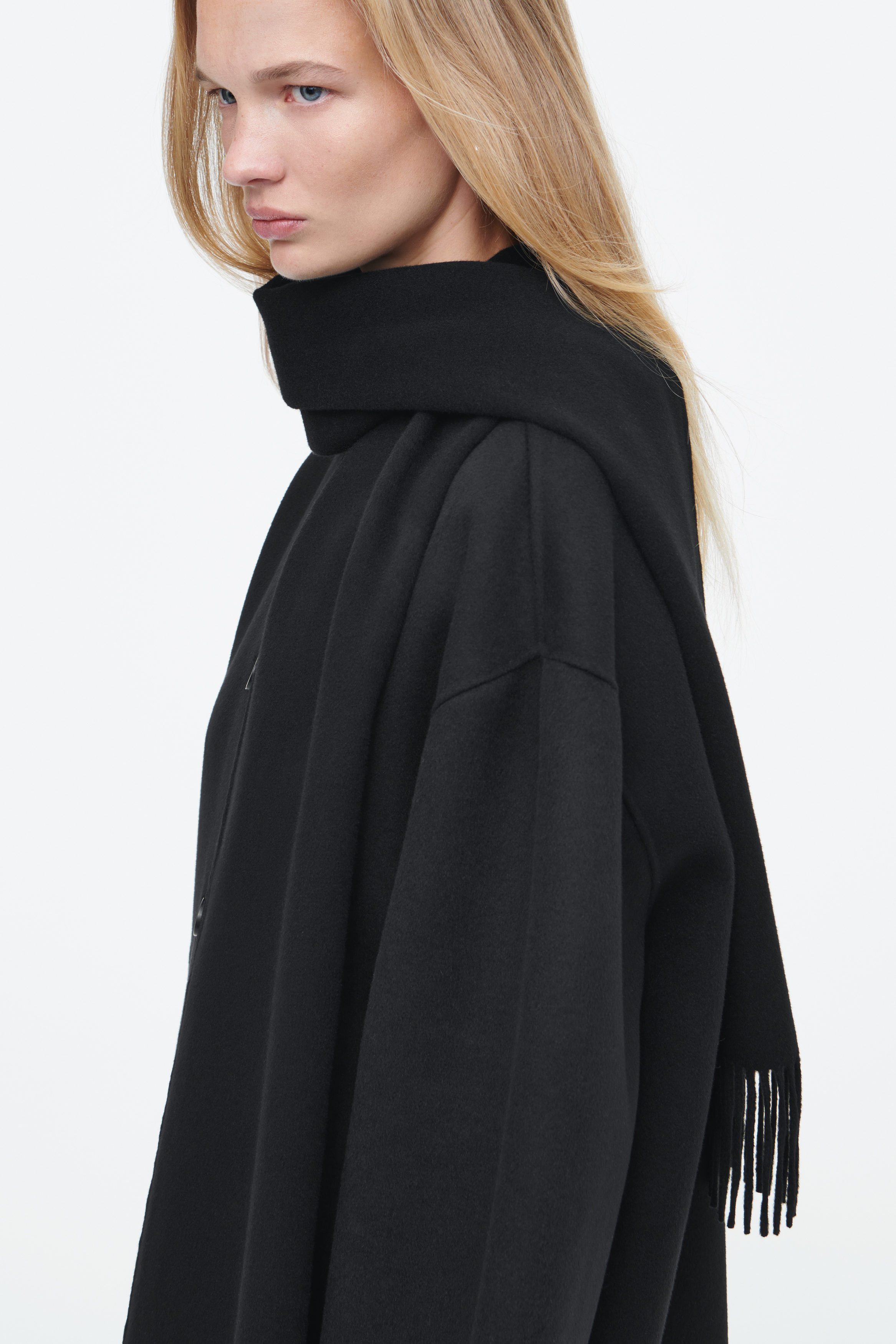 【関税&送料込】Self-Portrait Crepe Jacket Wool Stretch Crêpe Jacket with Fringes