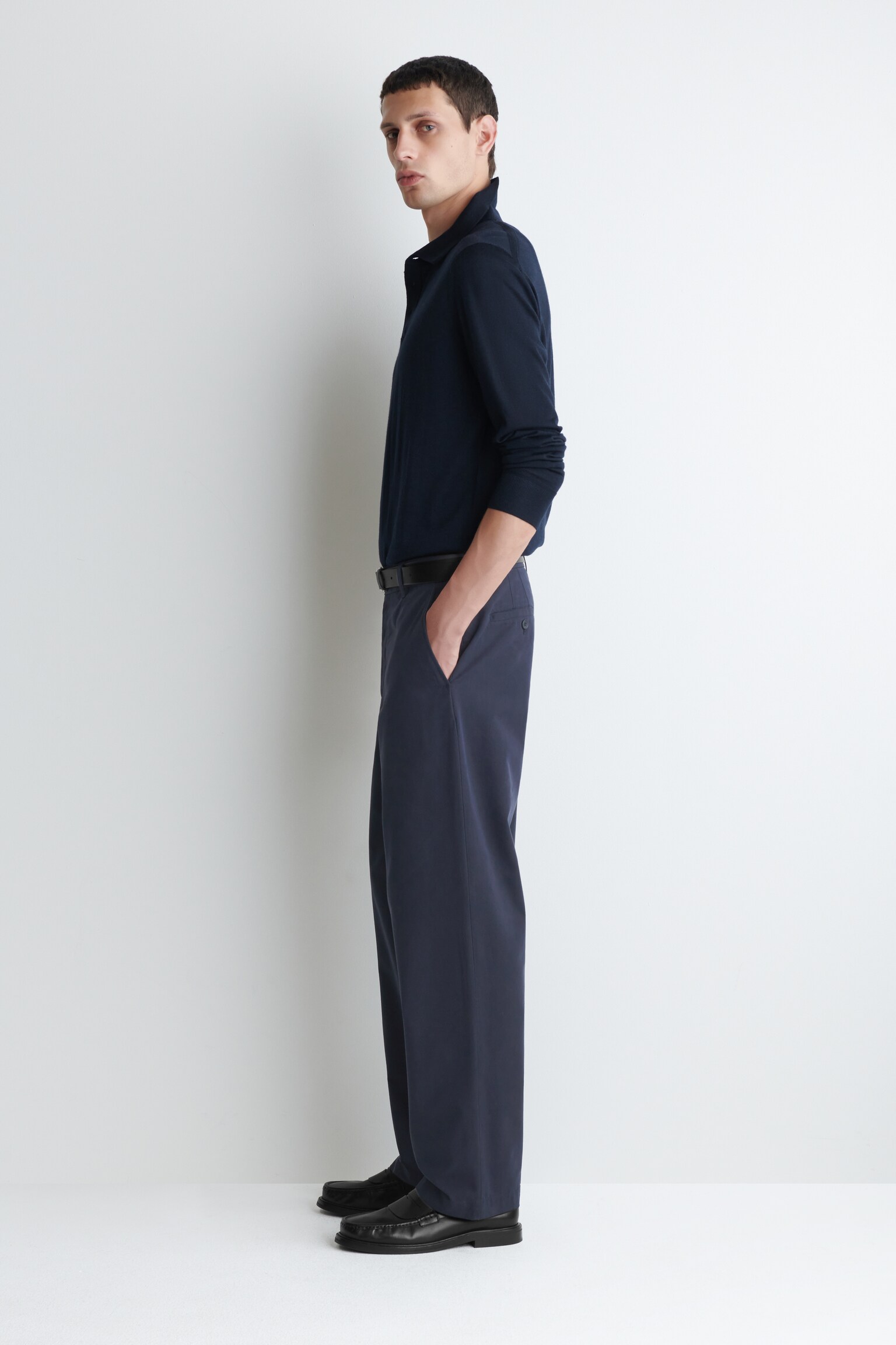 CHINOHOSE AUS BAUMWOLLE MIT GERADEM BEIN - NAVYBLAU/BEIGE/SCHWARZ - 4