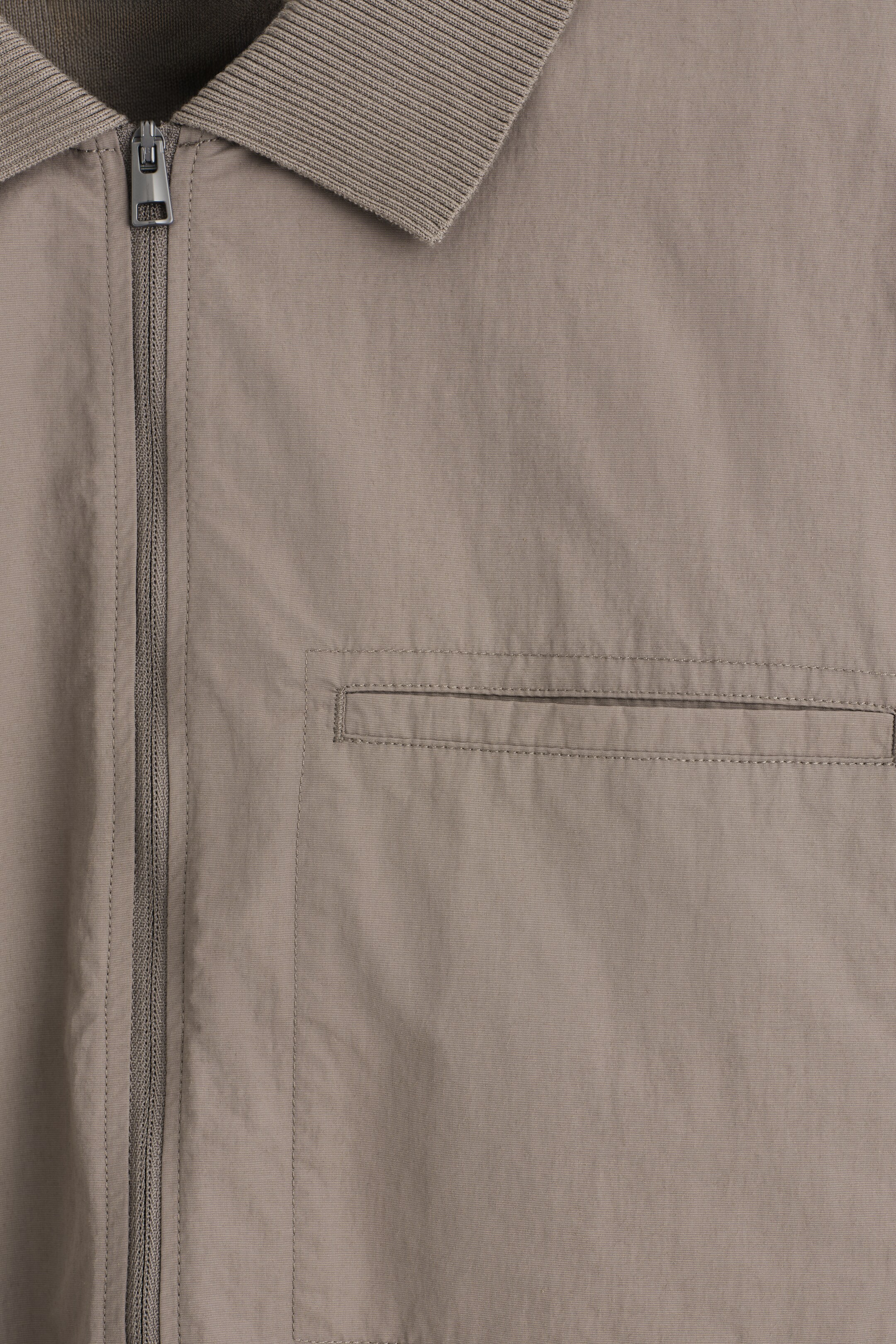 Agrandir l'image: CHEMISE EN MAILLE À PANNEAUX DE NYLON - GRÈGE - HOMME | H&M CH 7