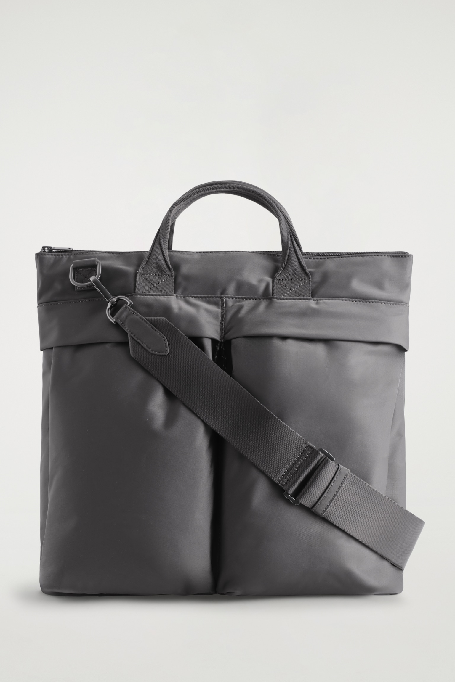 BOLSO MENSAJERO TRANSIT - NAILON - GRIS/NEGRO - 2