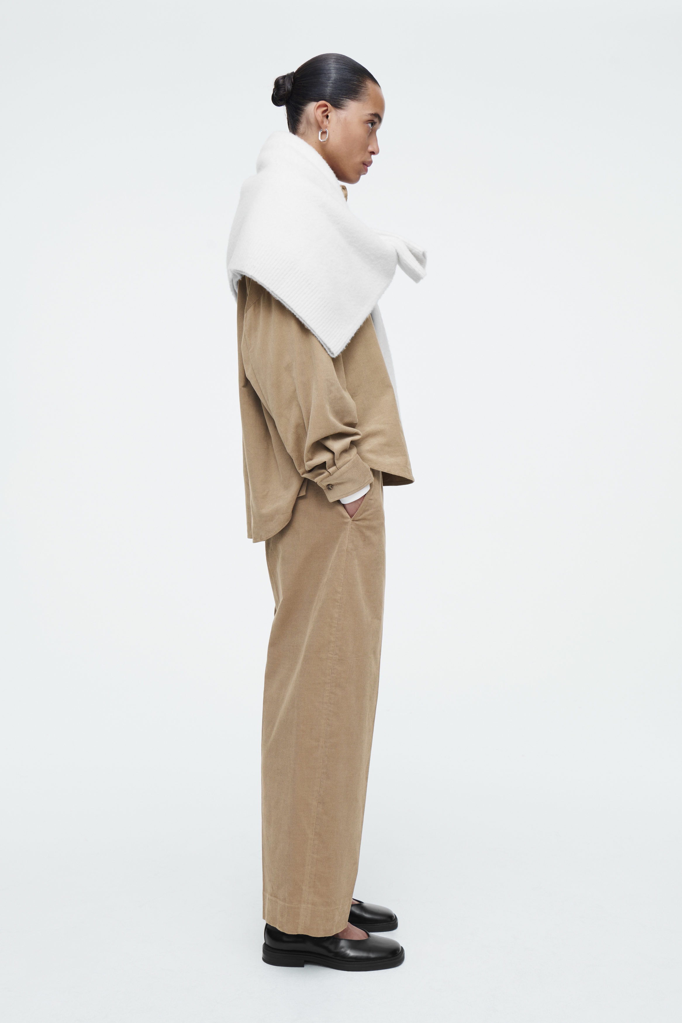 CROPPED CORDUROY PANTS - BEIGE | COS