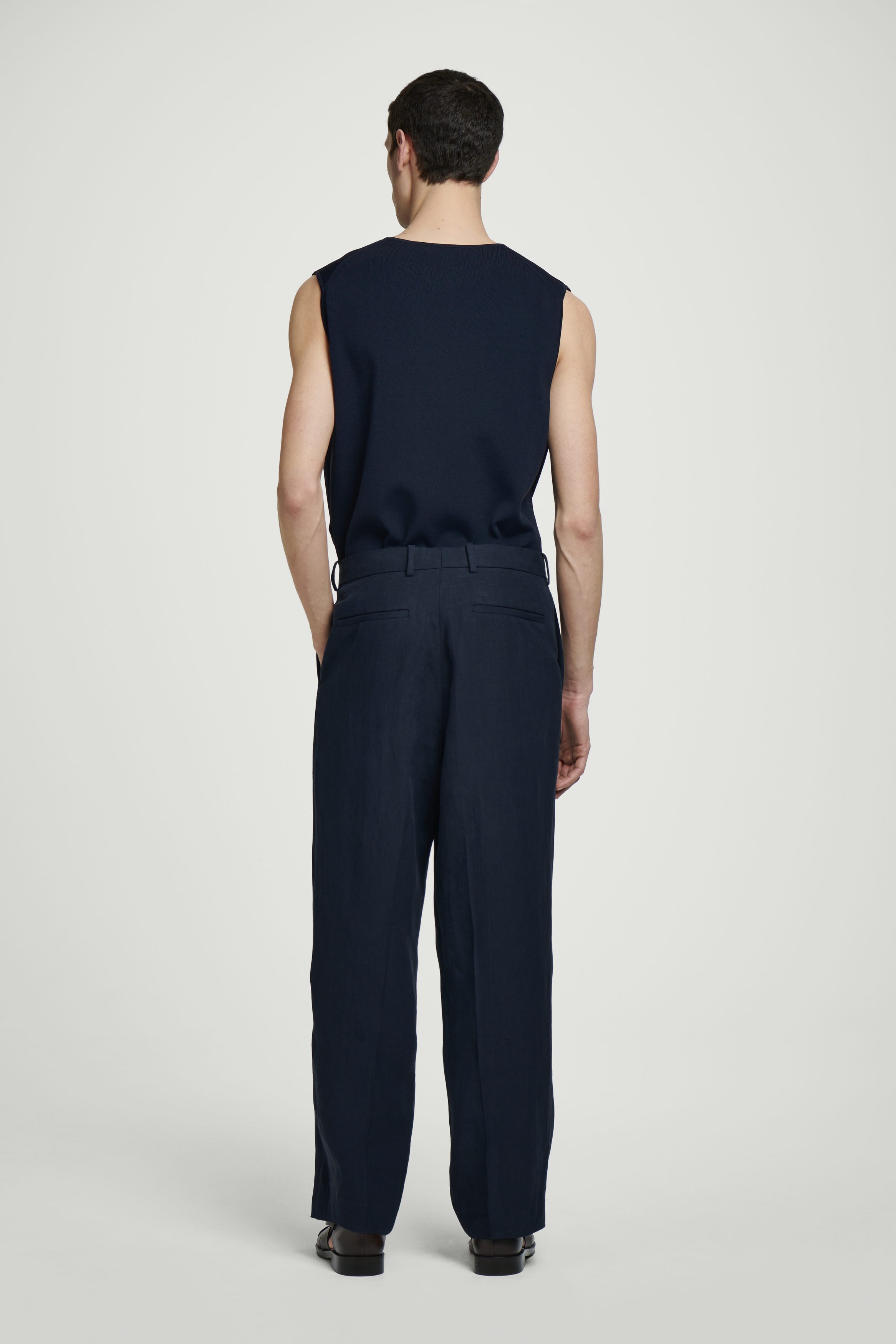 RELAXED LINEN STRAIGHT-LEG PANTS - NAVY | COS