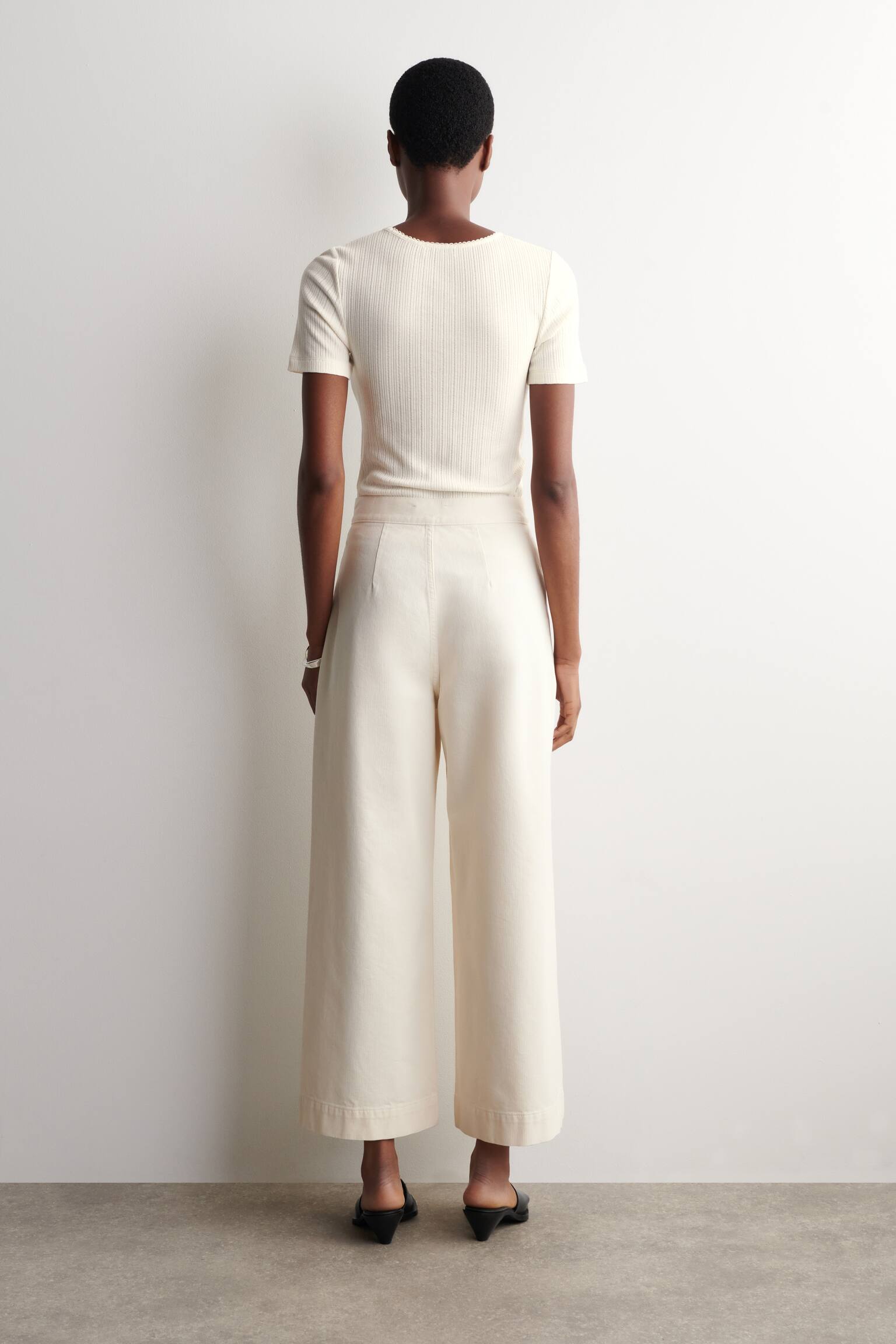 CROPPED WIDE-LEG DENIM TROUSERS - ECRU/BLACK/MARO - 9