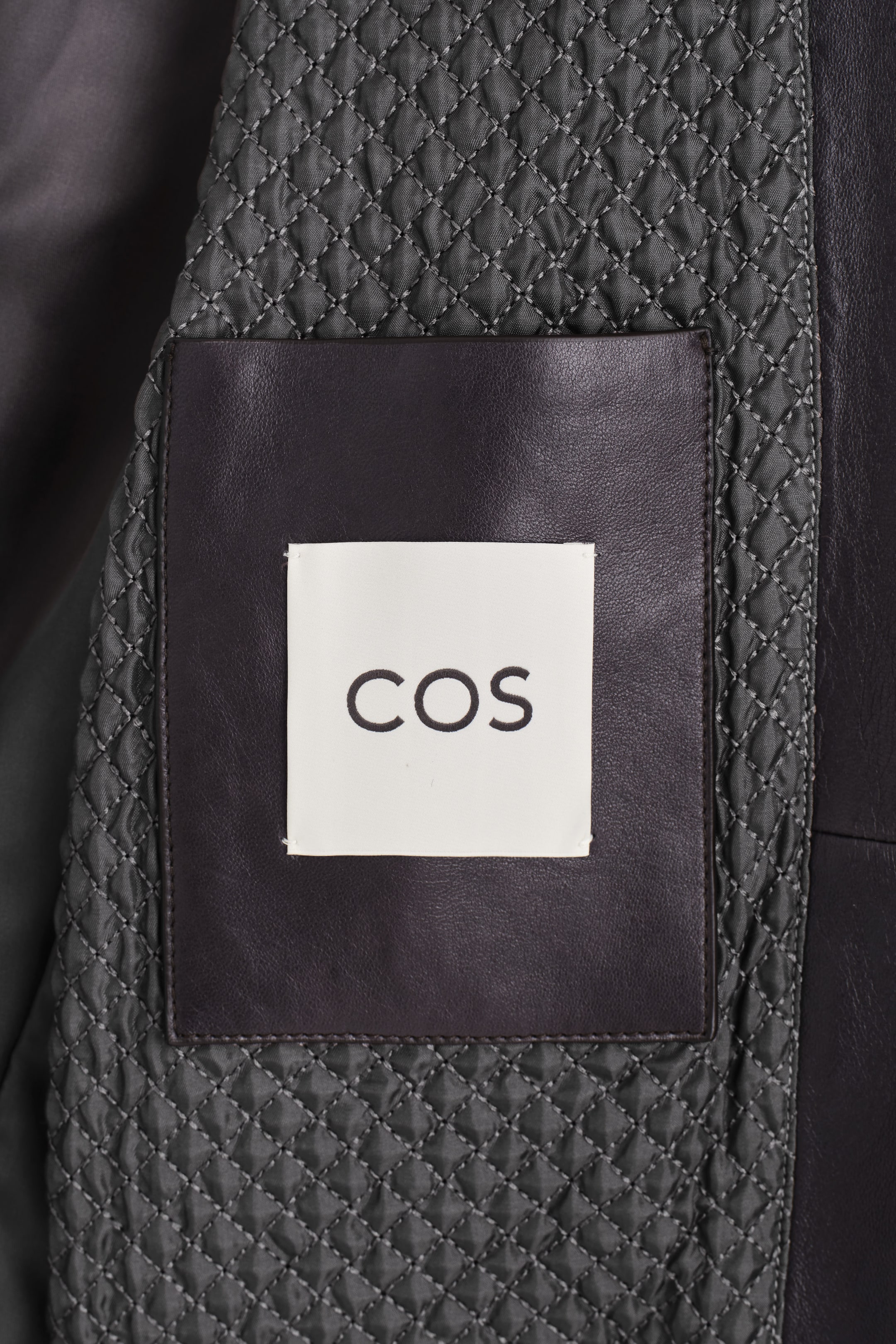 StillMedia/DescriptiveDetail