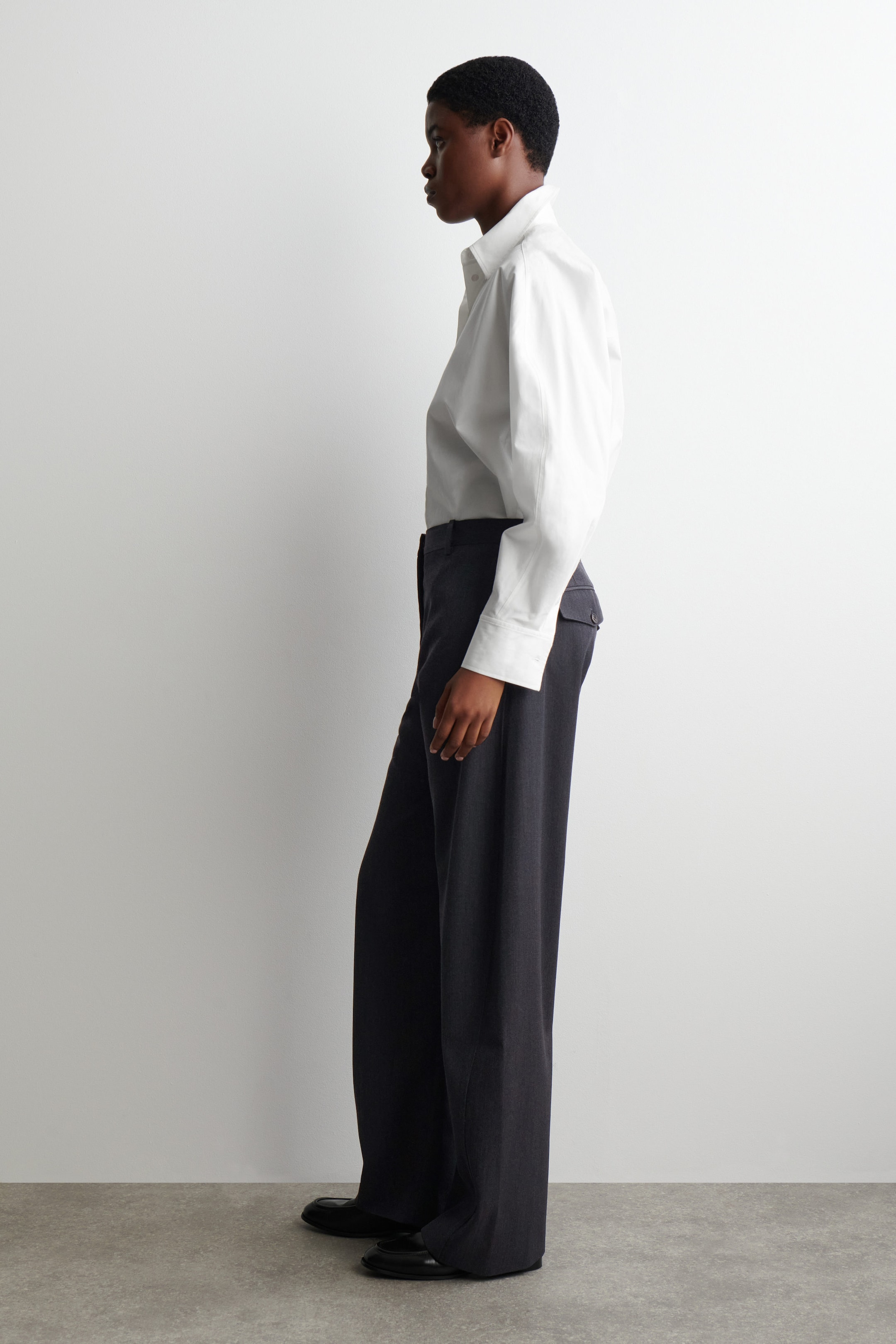 WOOL-BLEND BARREL-LEG PANTS