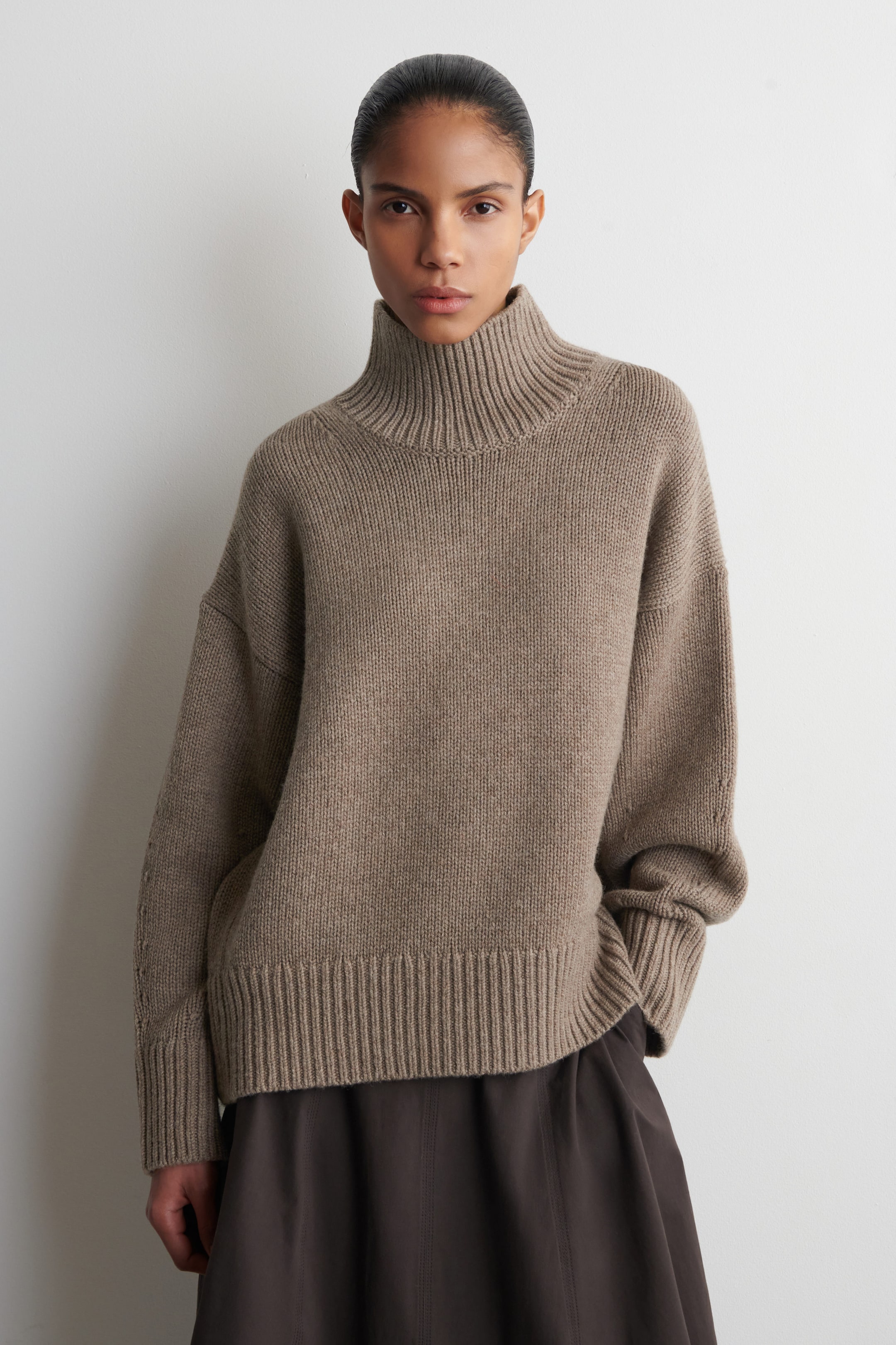 CHUNKY FUNNEL-NECK WOOL JUMPER